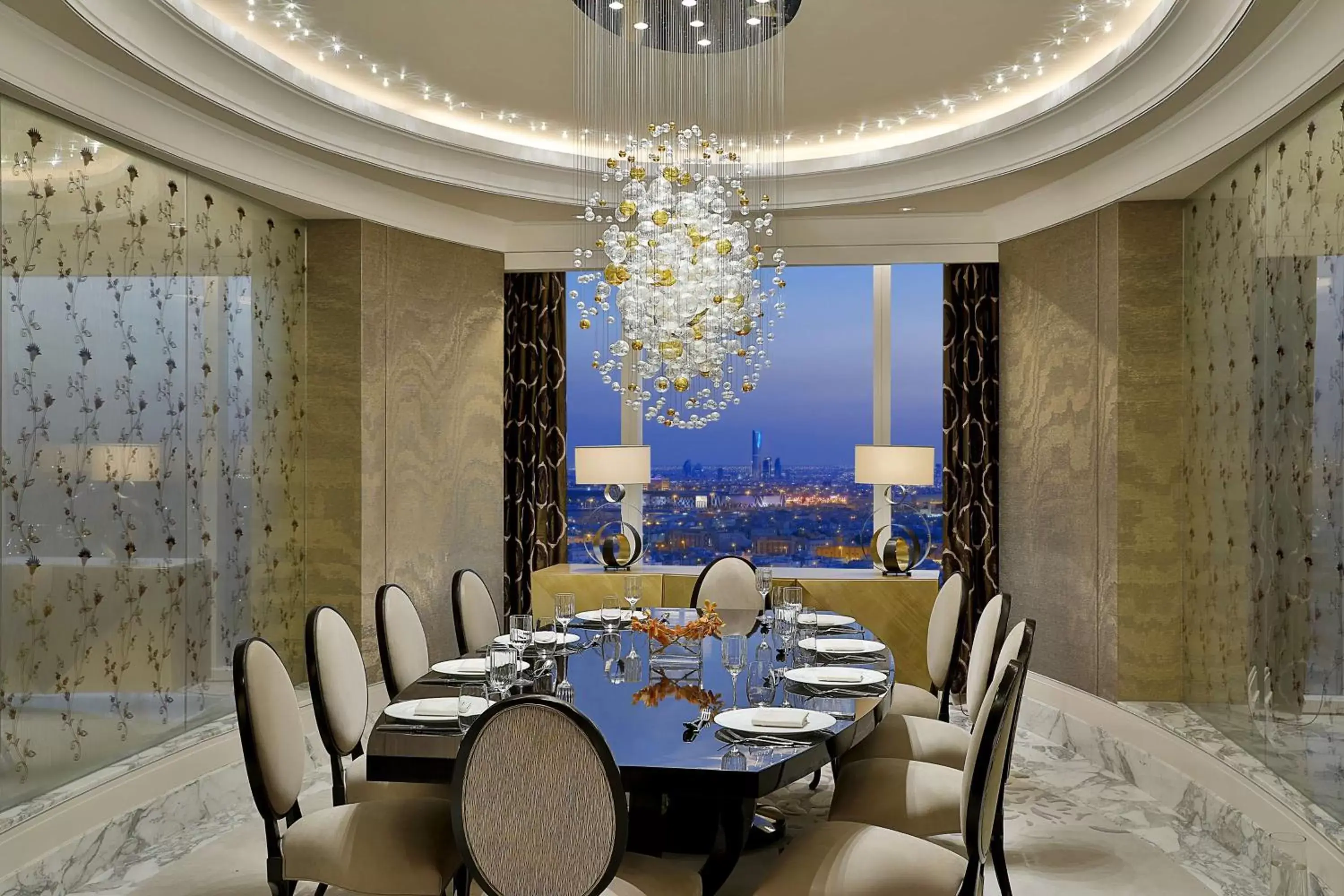 Photo of the whole room, Restaurant/Places to Eat in Hilton Riyadh Hotel & Residences