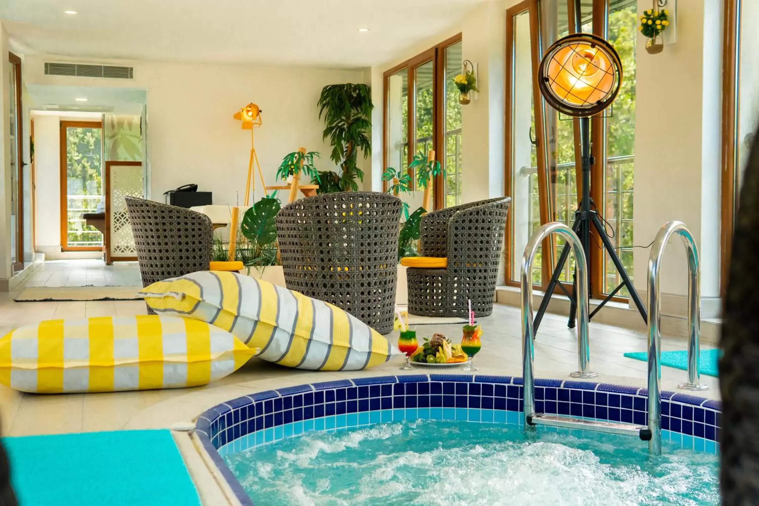 Hot Tub, Swimming Pool in Cam Thermal Resort Hotel & Spa