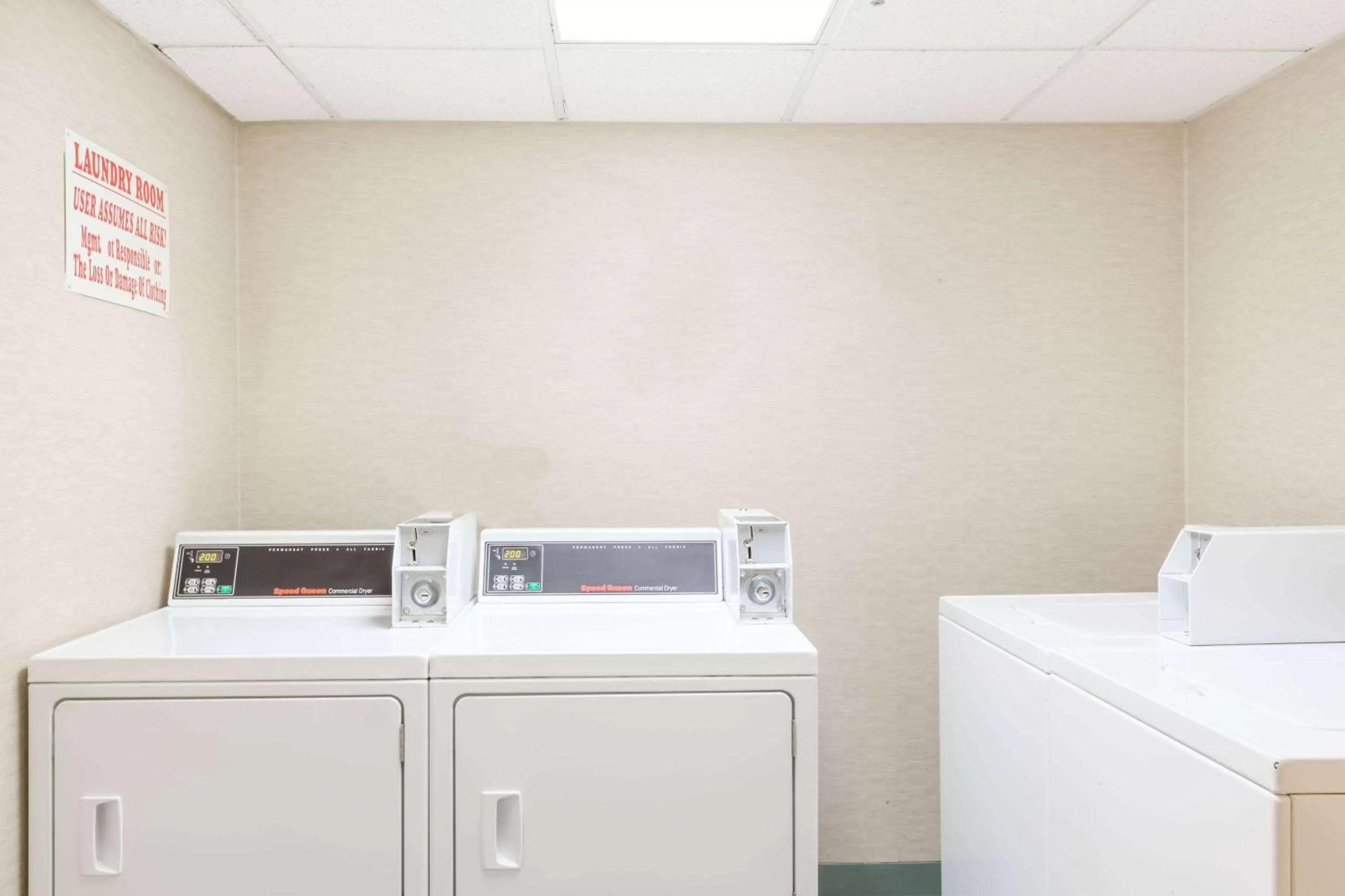 On site in Howard Johnson by Wyndham Newark Airport