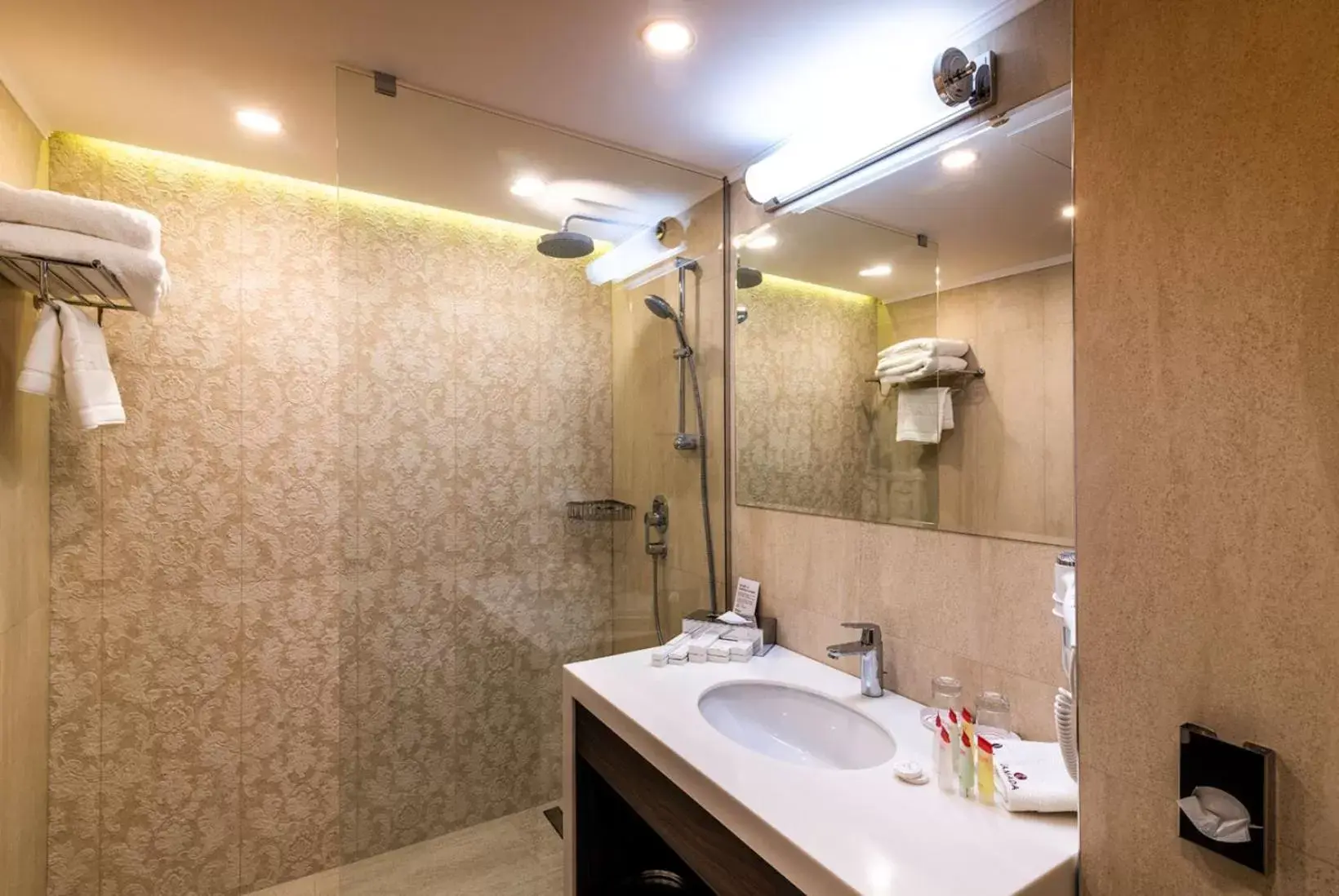 Bathroom in Ramada Hotel & Suites by Wyndham Yerevan