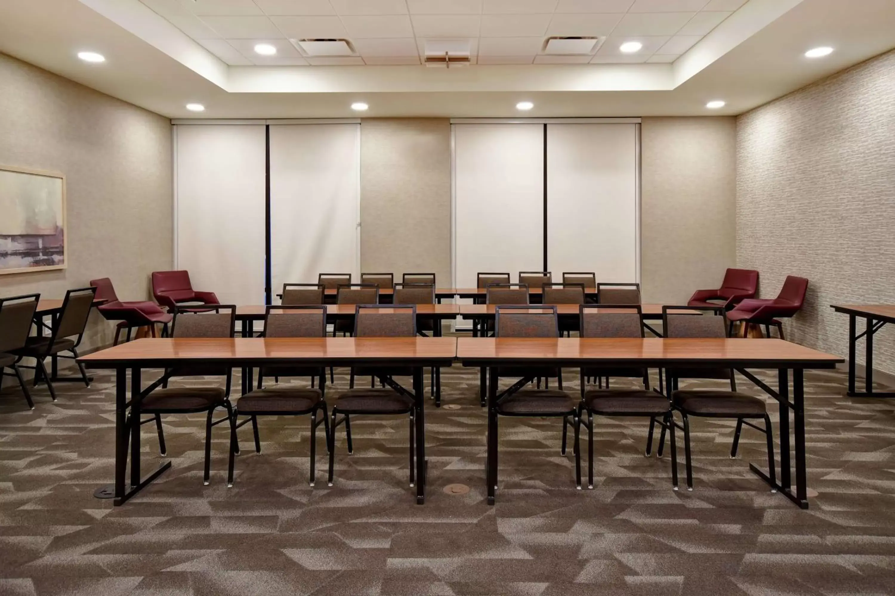 Meeting/conference room in Home2 Suites By Hilton Jekyll Island