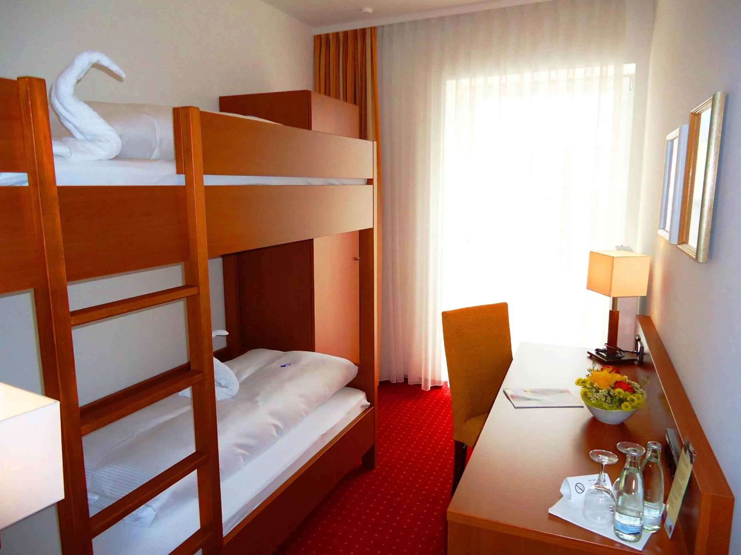 bunk bed, Bed in Hotel Gasthof Posthalter