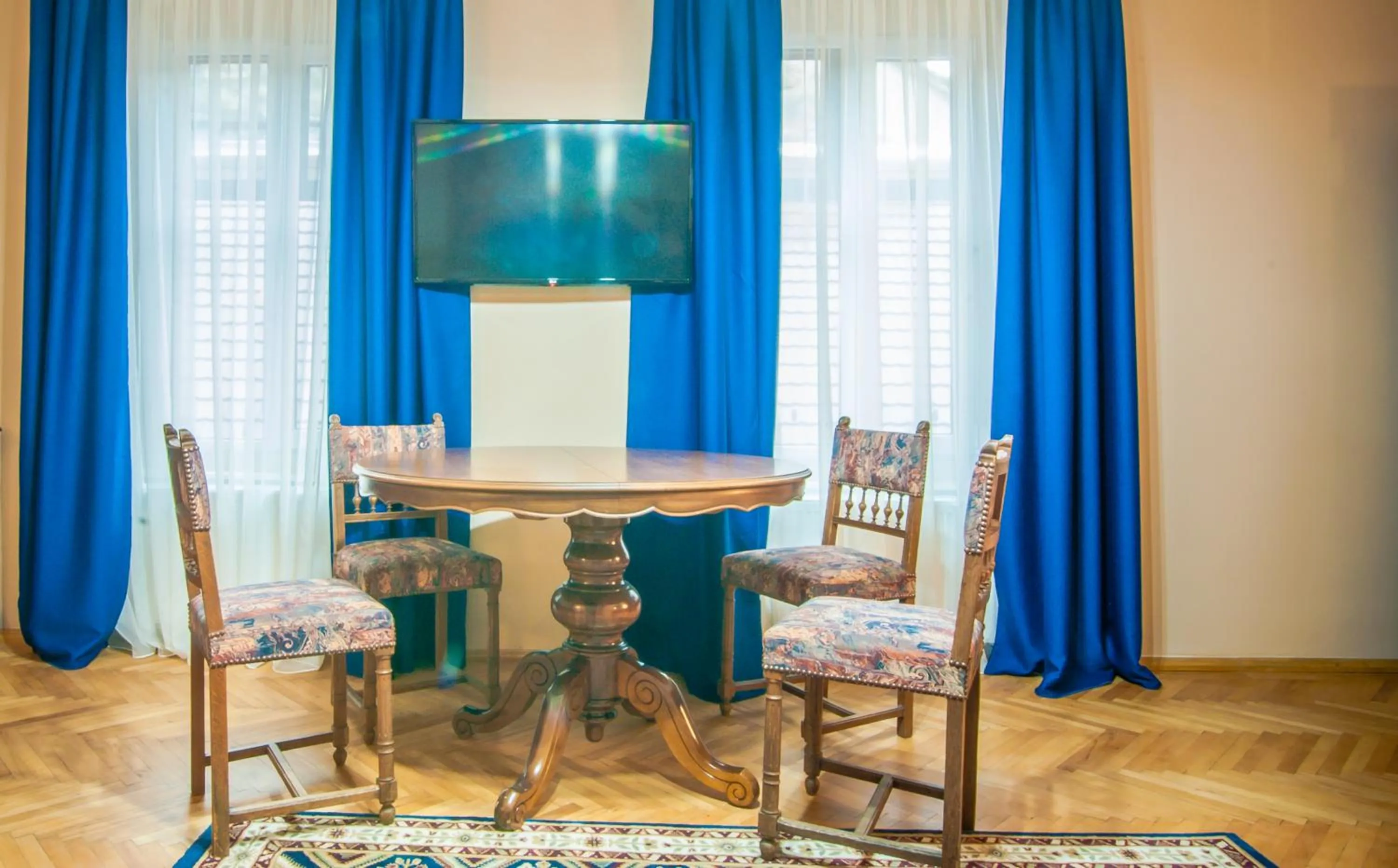 Dining area in Safrano Palace