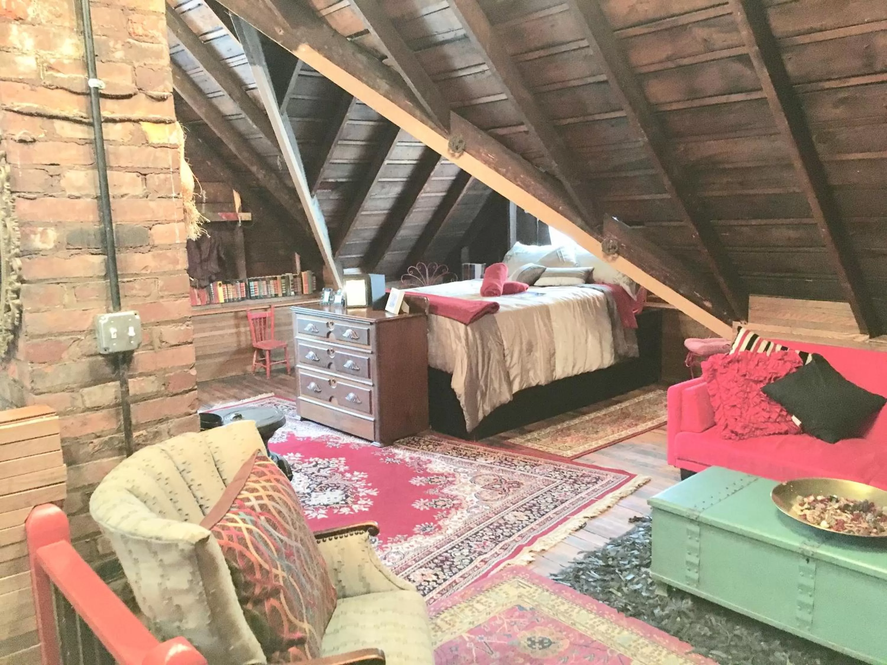 Aaron House of Niagara Falls