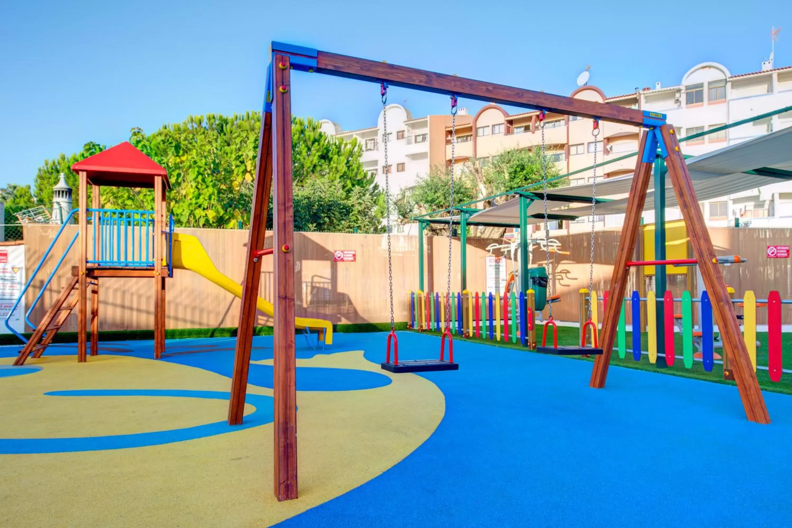 Children play ground in Choromar Apartments