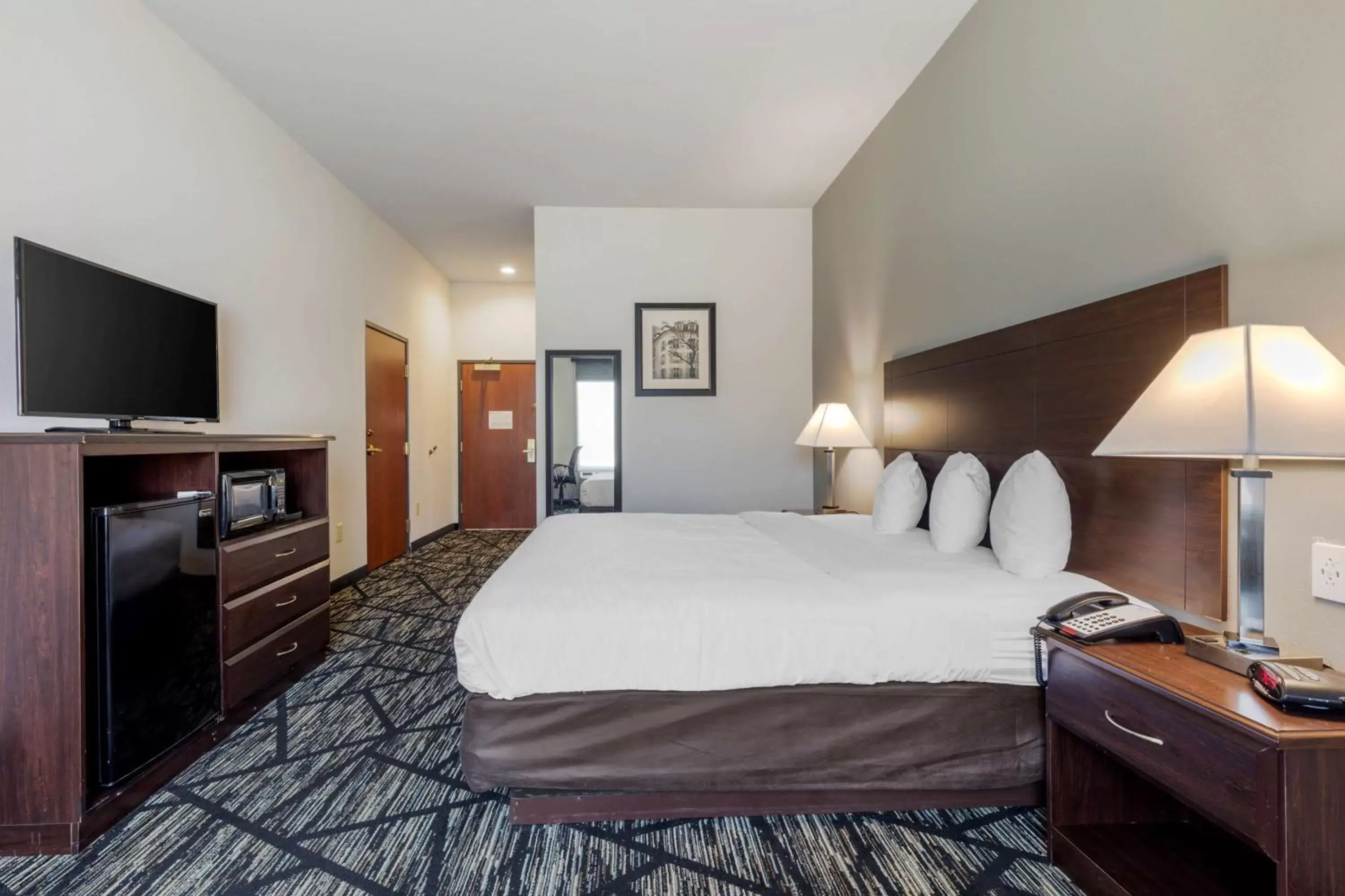 Bedroom, Bed in Best Western Plus McKinney Inn and Suites