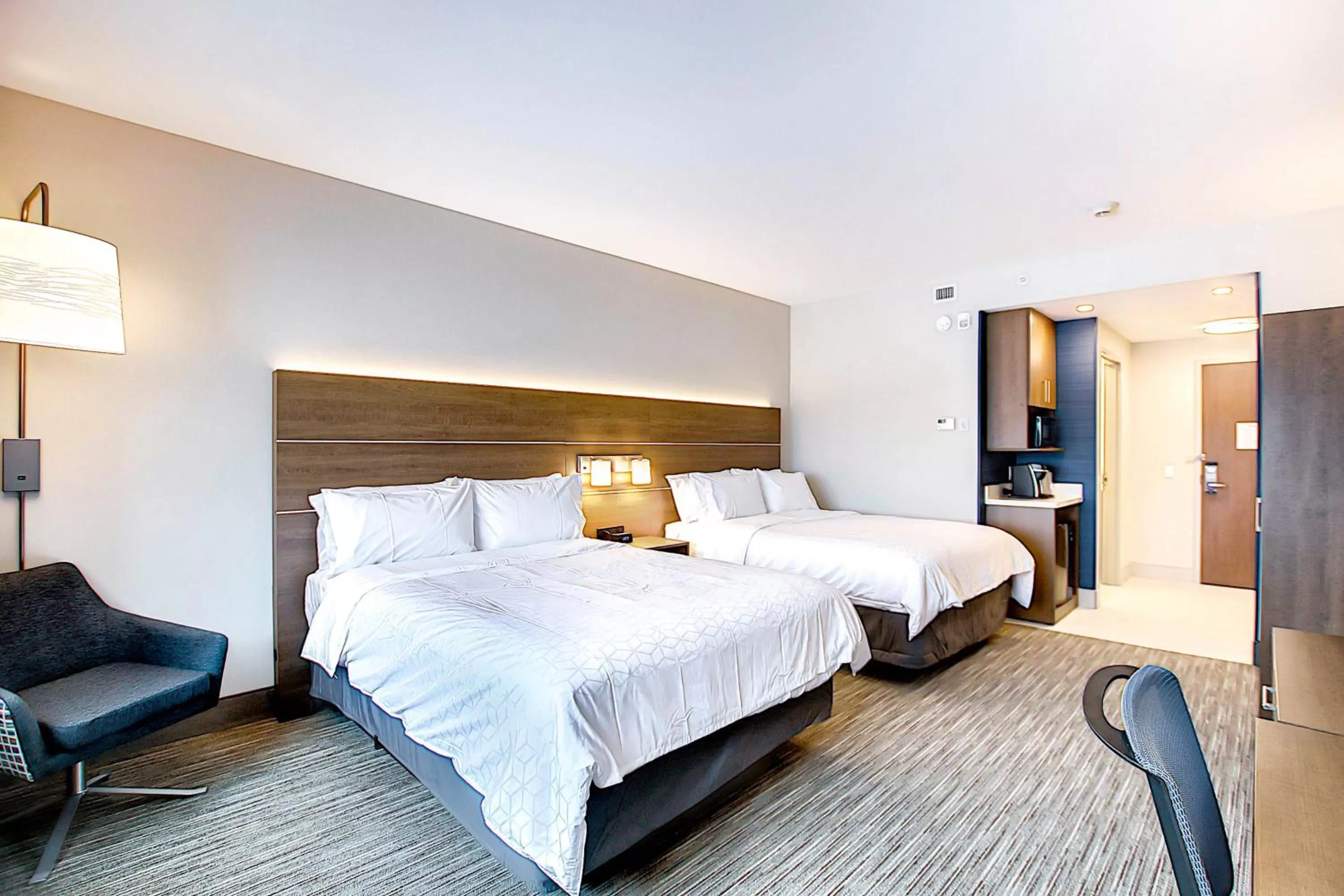 Photo of the whole room, Bed in Holiday Inn Express & Suites - Calgary Airport Trail NE by IHG