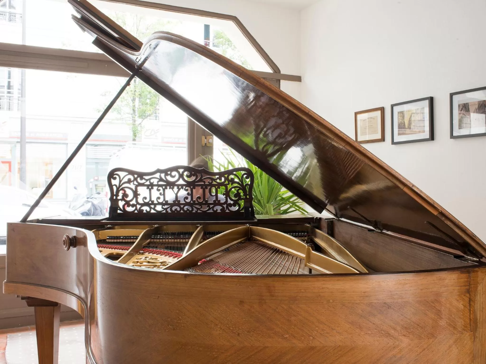 Property building in Hôtel des Batignolles