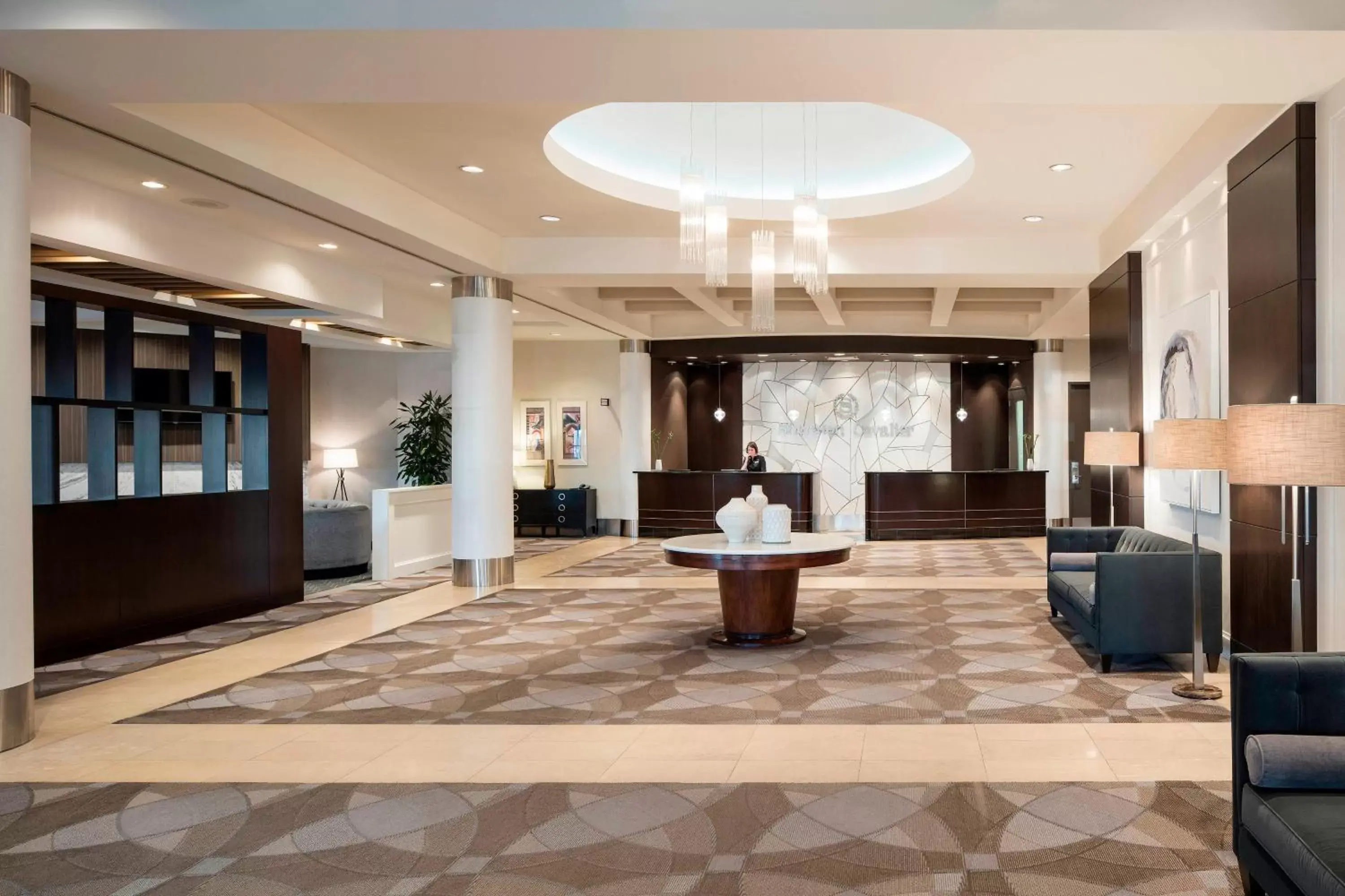 Lobby or reception in Sheraton Cavalier Calgary Hotel