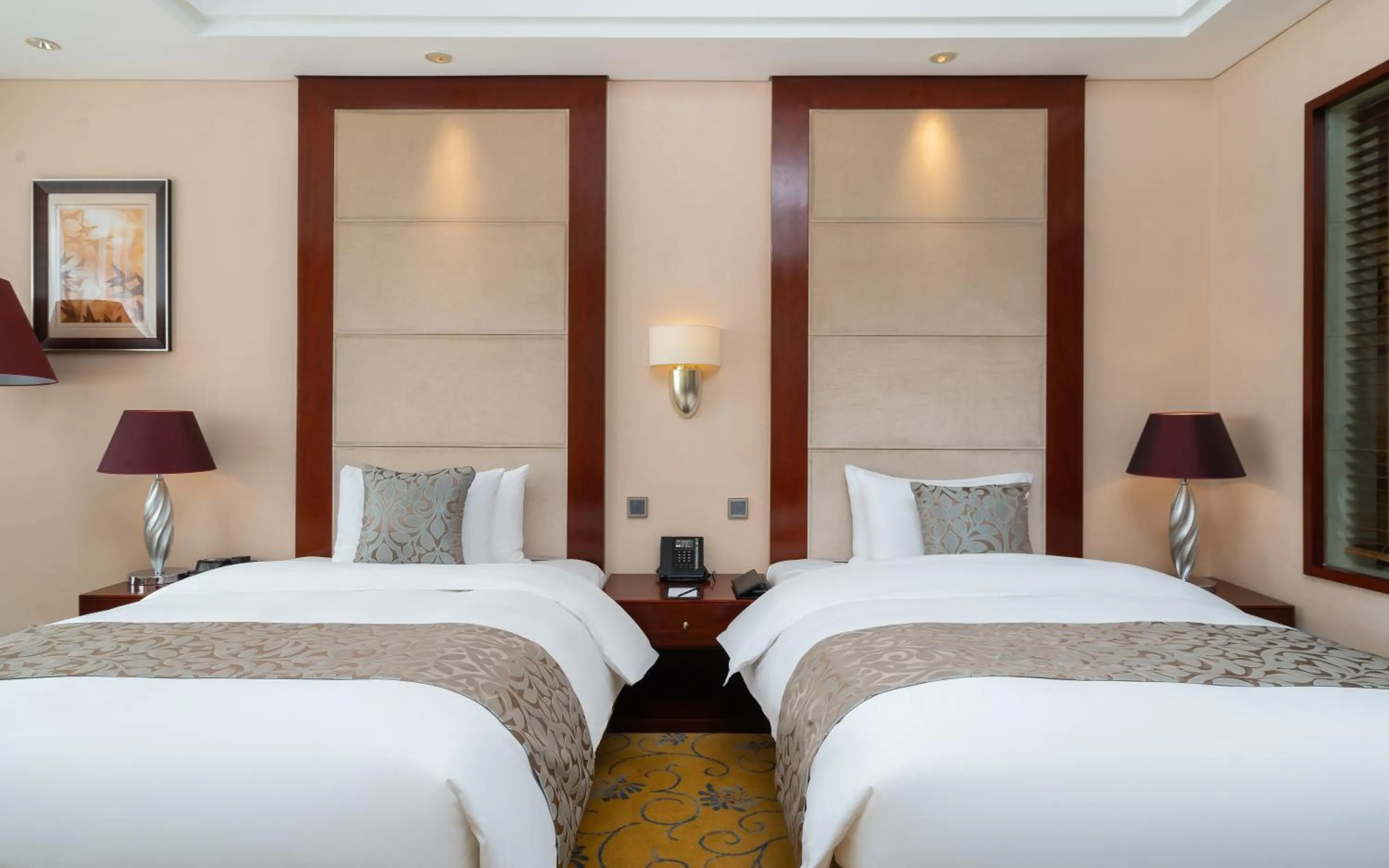 Bed in Howard Johnson Tropical Garden Plaza Kunming