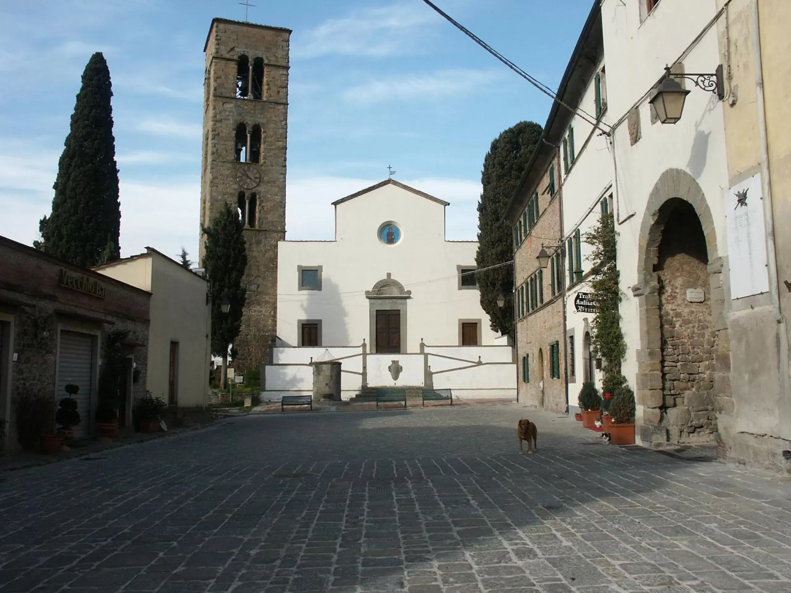 Nearby landmark in antica casa "le rondini"