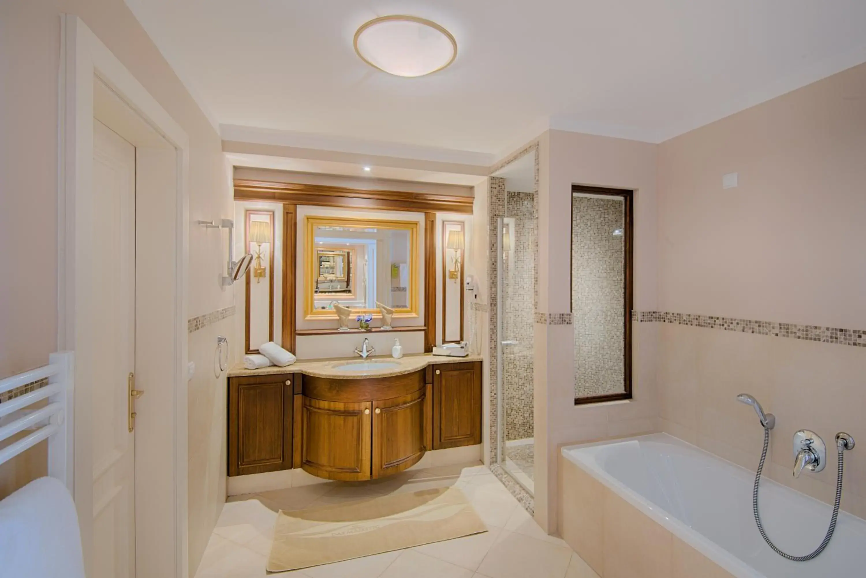 Bathroom in Majestic Hotel & Spa Resort