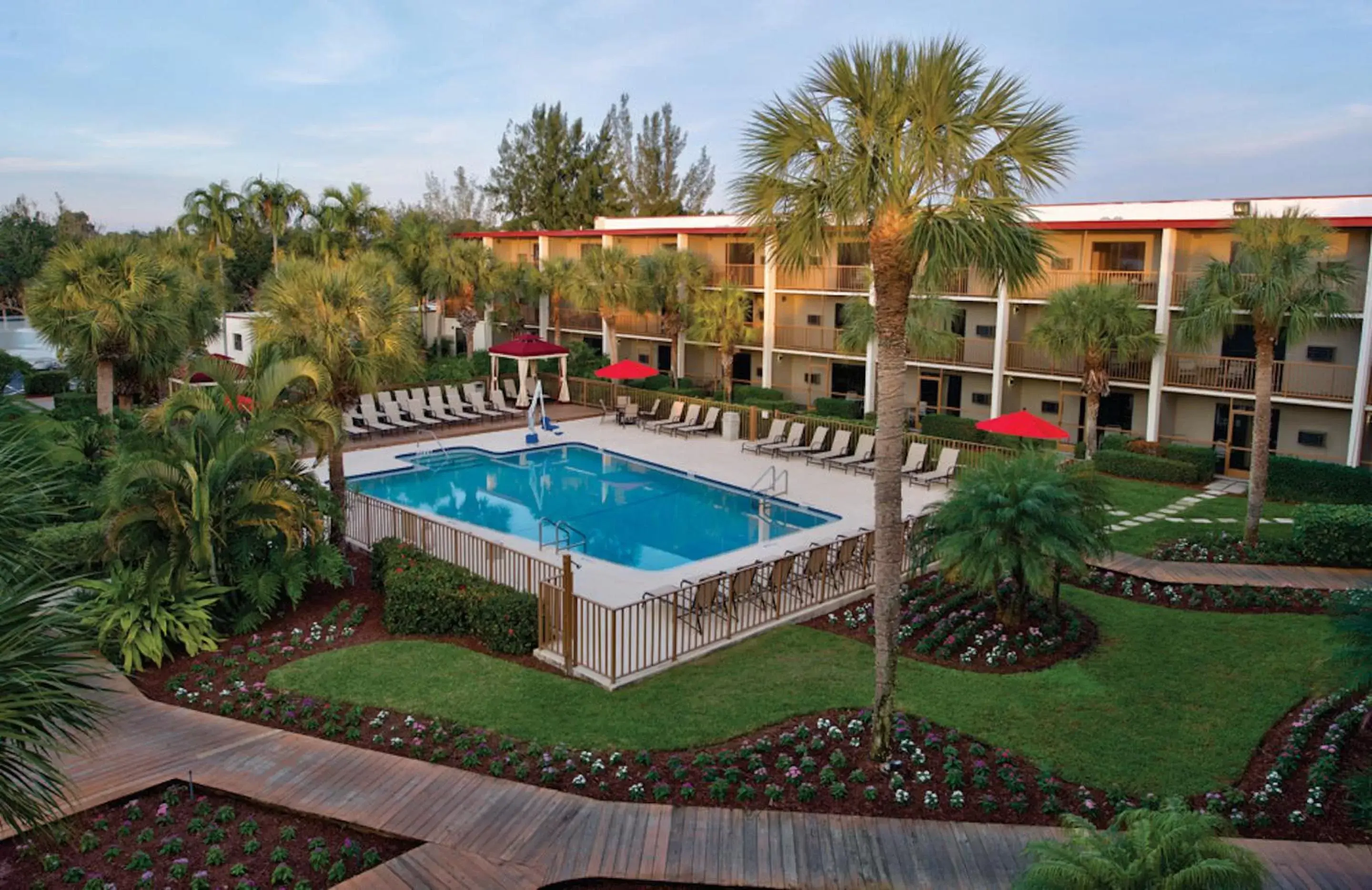 Swimming pool, Pool View in Red Roof Inn PLUS+ & Suites Naples Downtown-5th Ave S