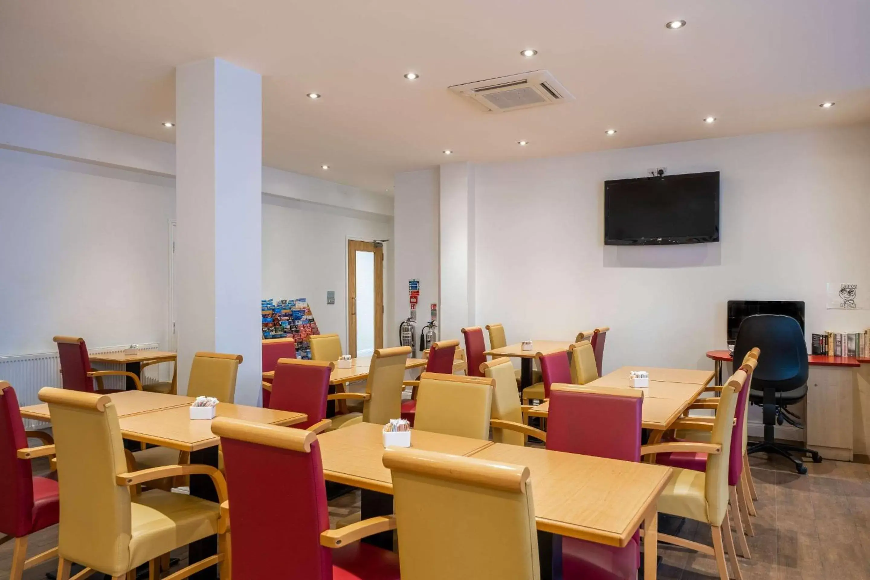 Breakfast, Restaurant/Places to Eat in Comfort Inn Edgware Road W2