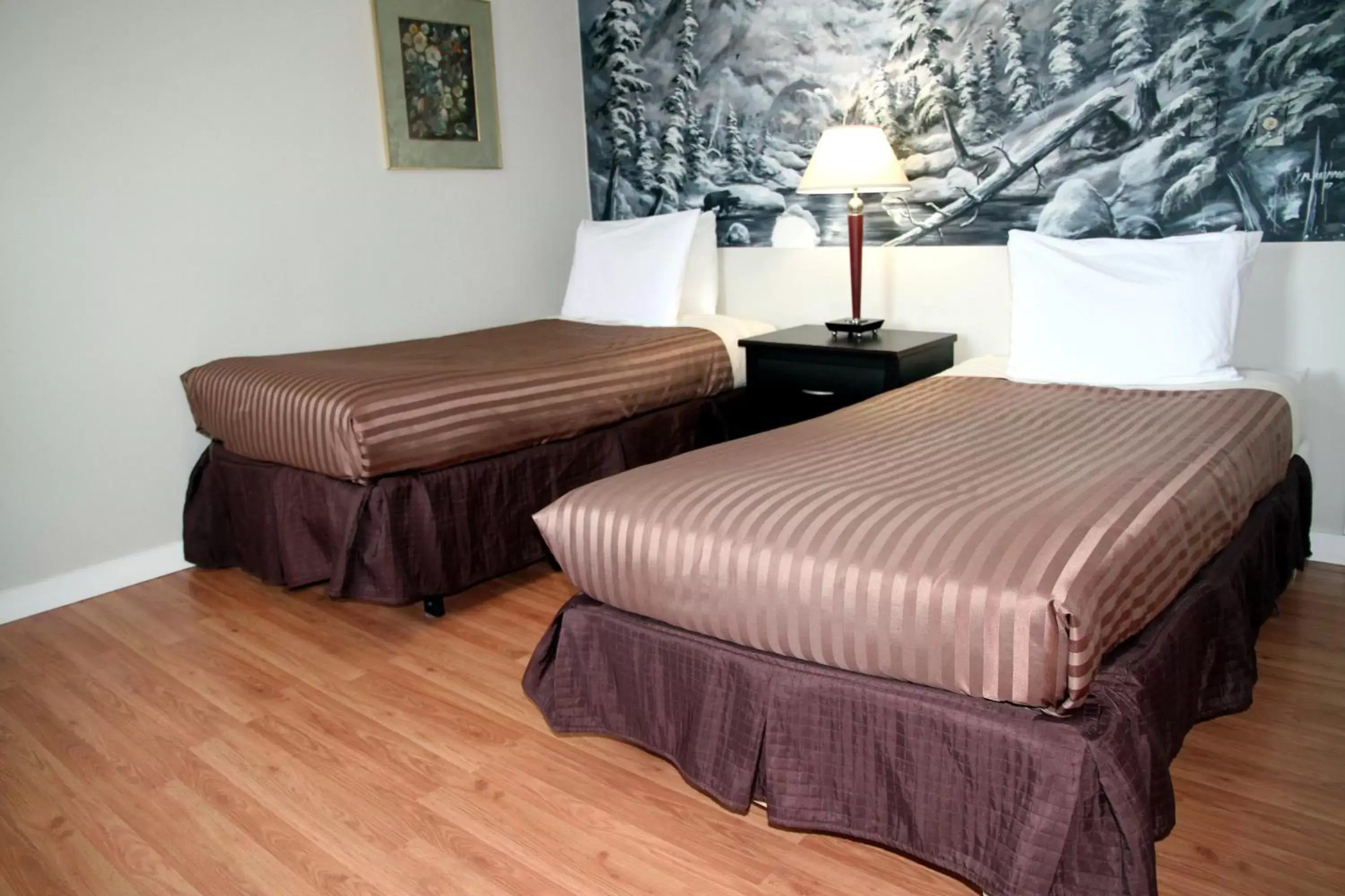 Bed in Hotel Squamish