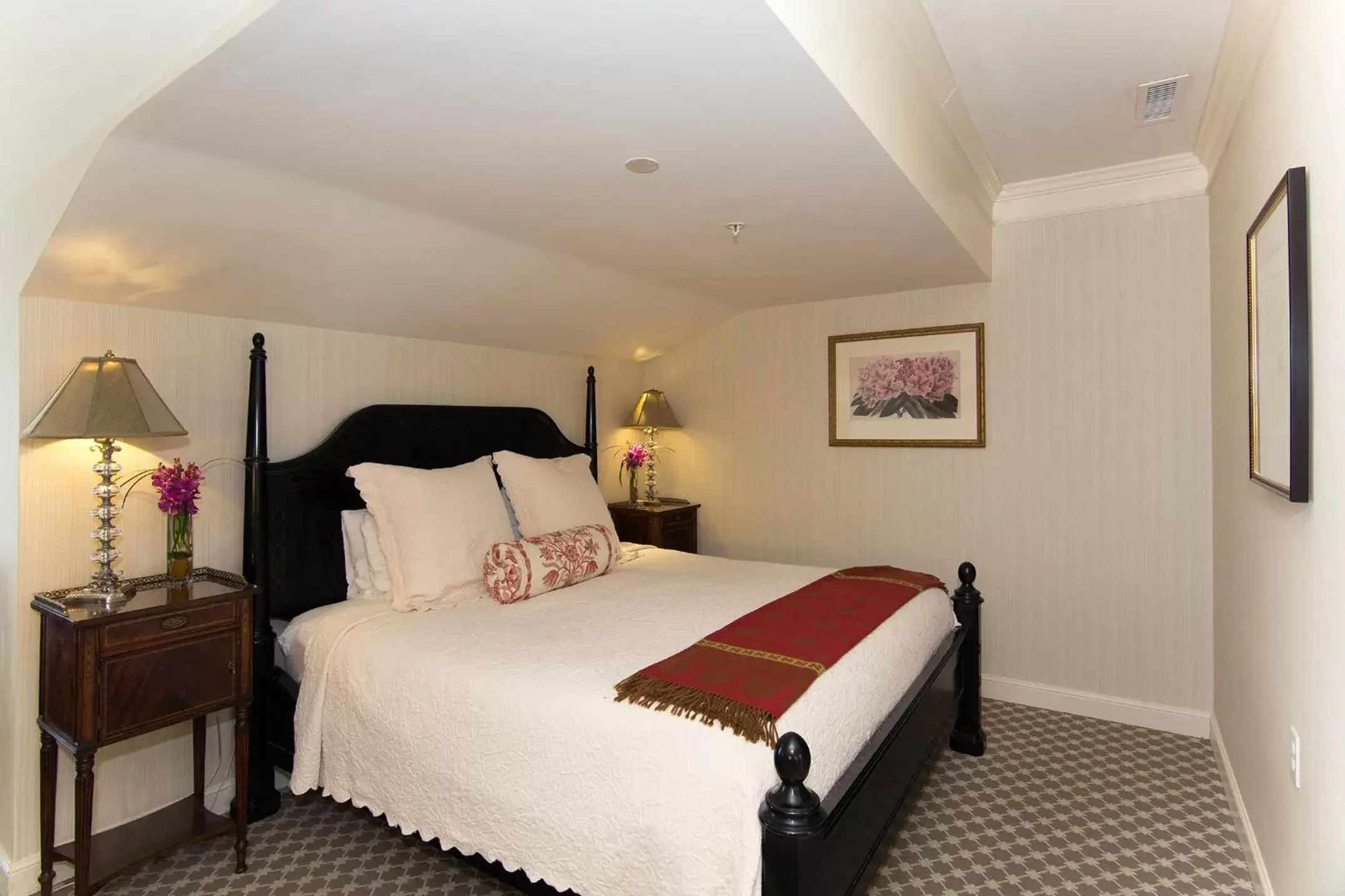 Bedroom, Bed in Saybrook Point Resort & Marina