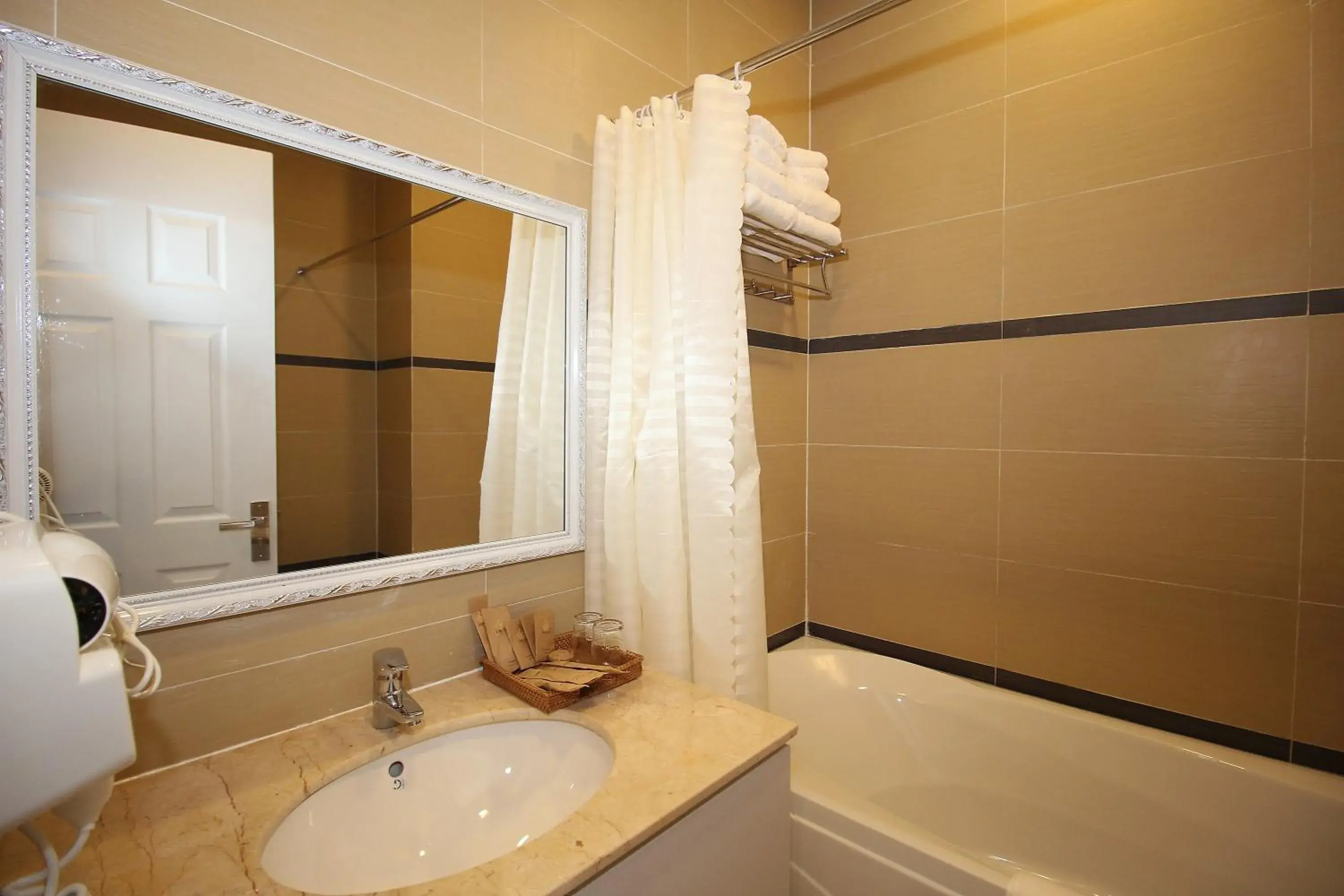 Bathroom in Hotel Du Lys