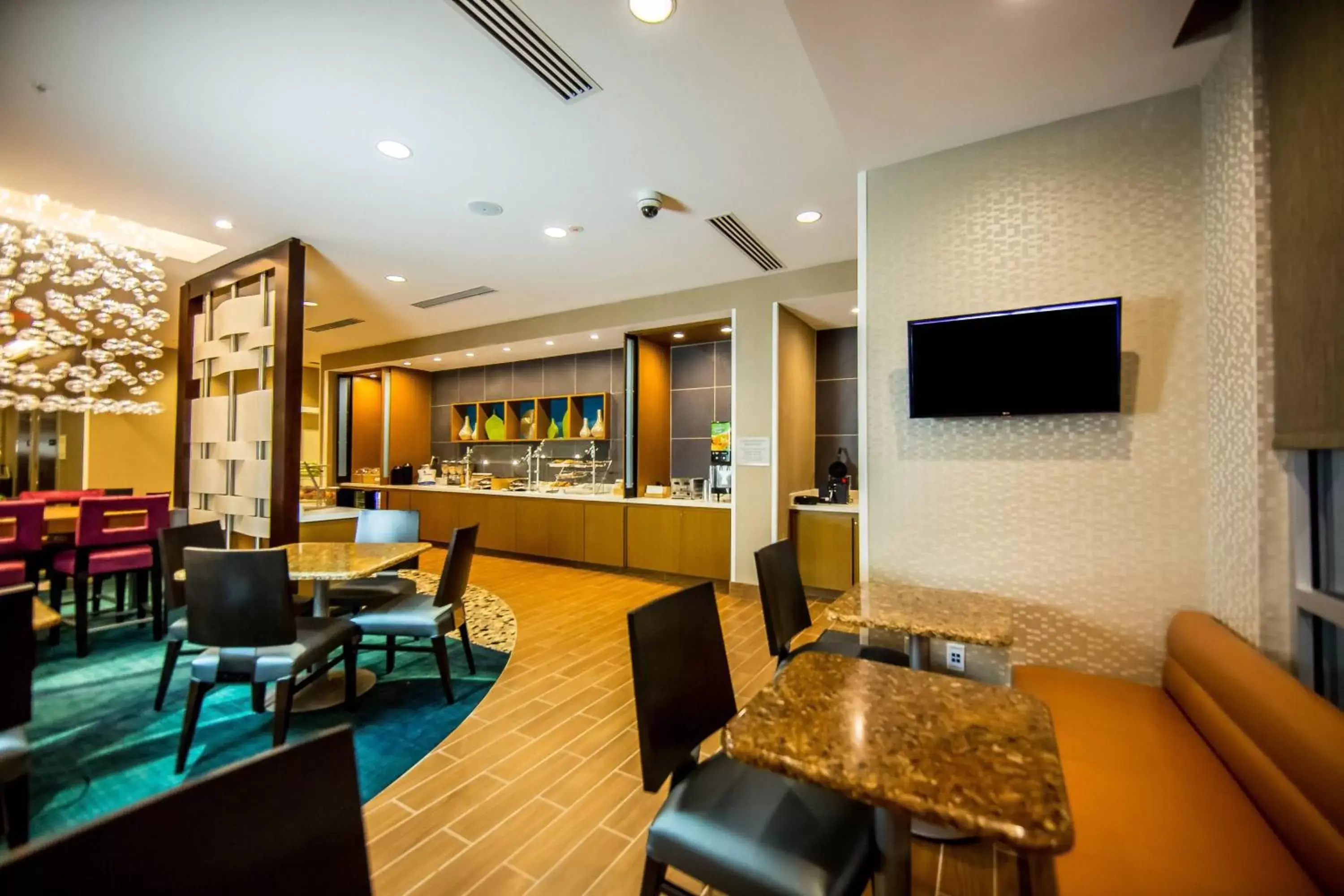 Restaurant/places to eat, Seating Area in SpringHill Suites Lumberton