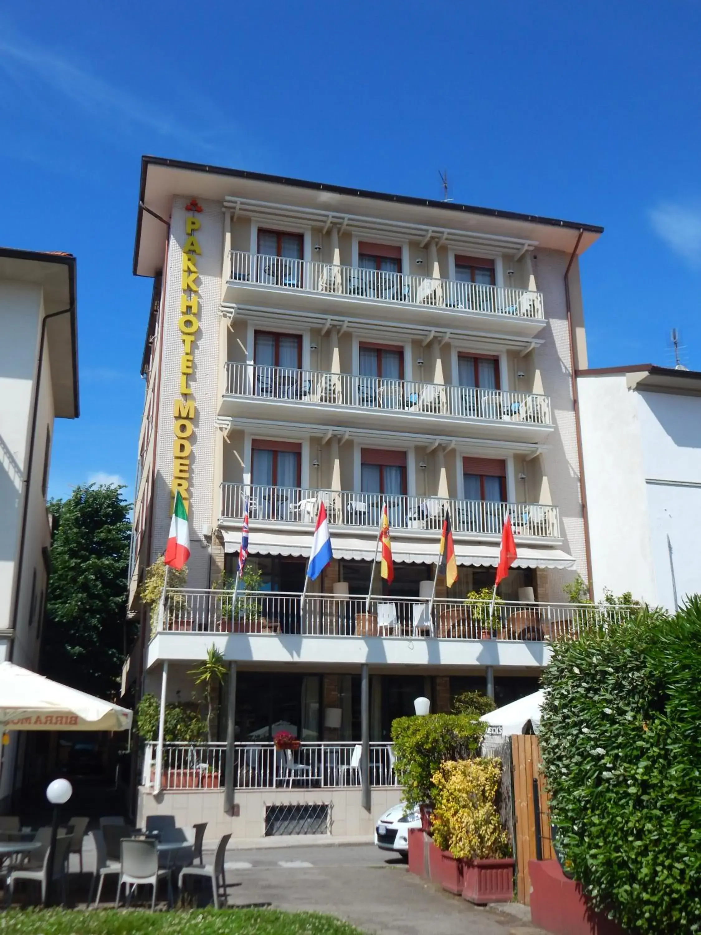 Facade/entrance, Property Building in Park Hotel