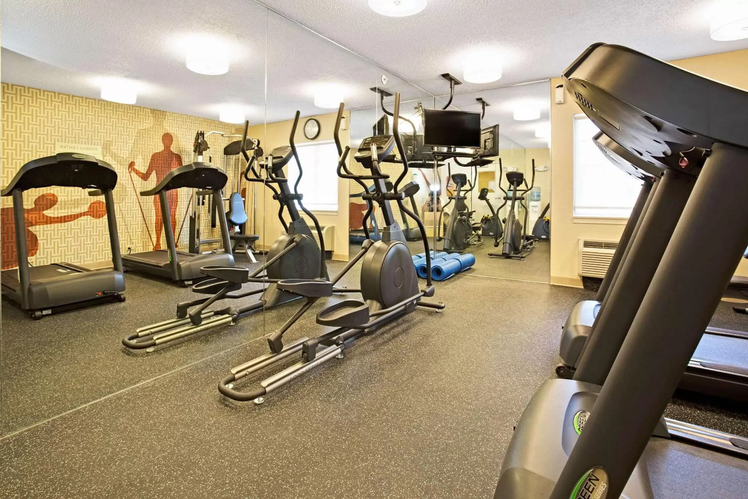 Fitness centre/facilities, Fitness Center/Facilities in MainStay Suites Cincinnati Blue Ash