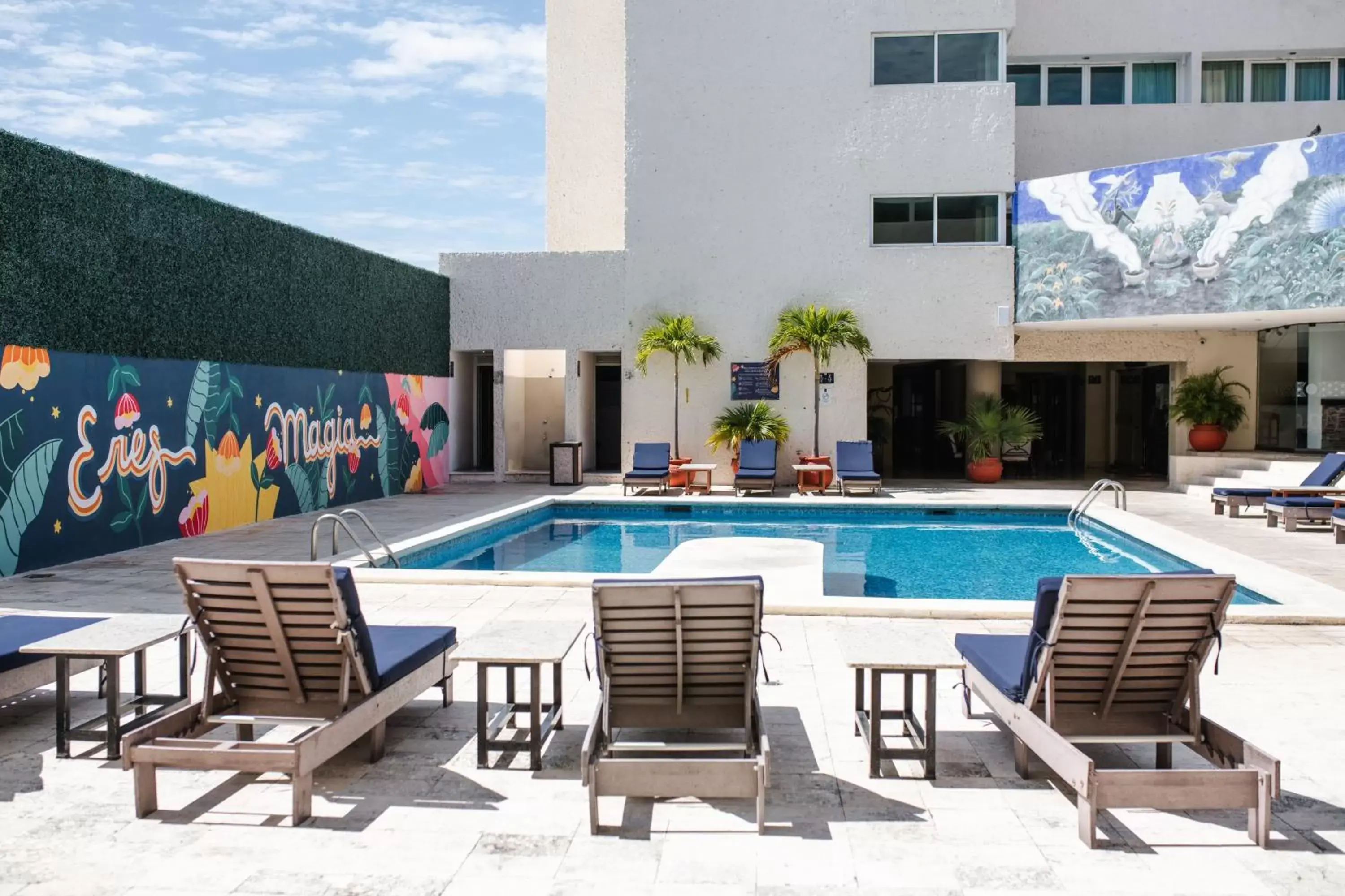 Swimming Pool in Hotel Los Aluxes