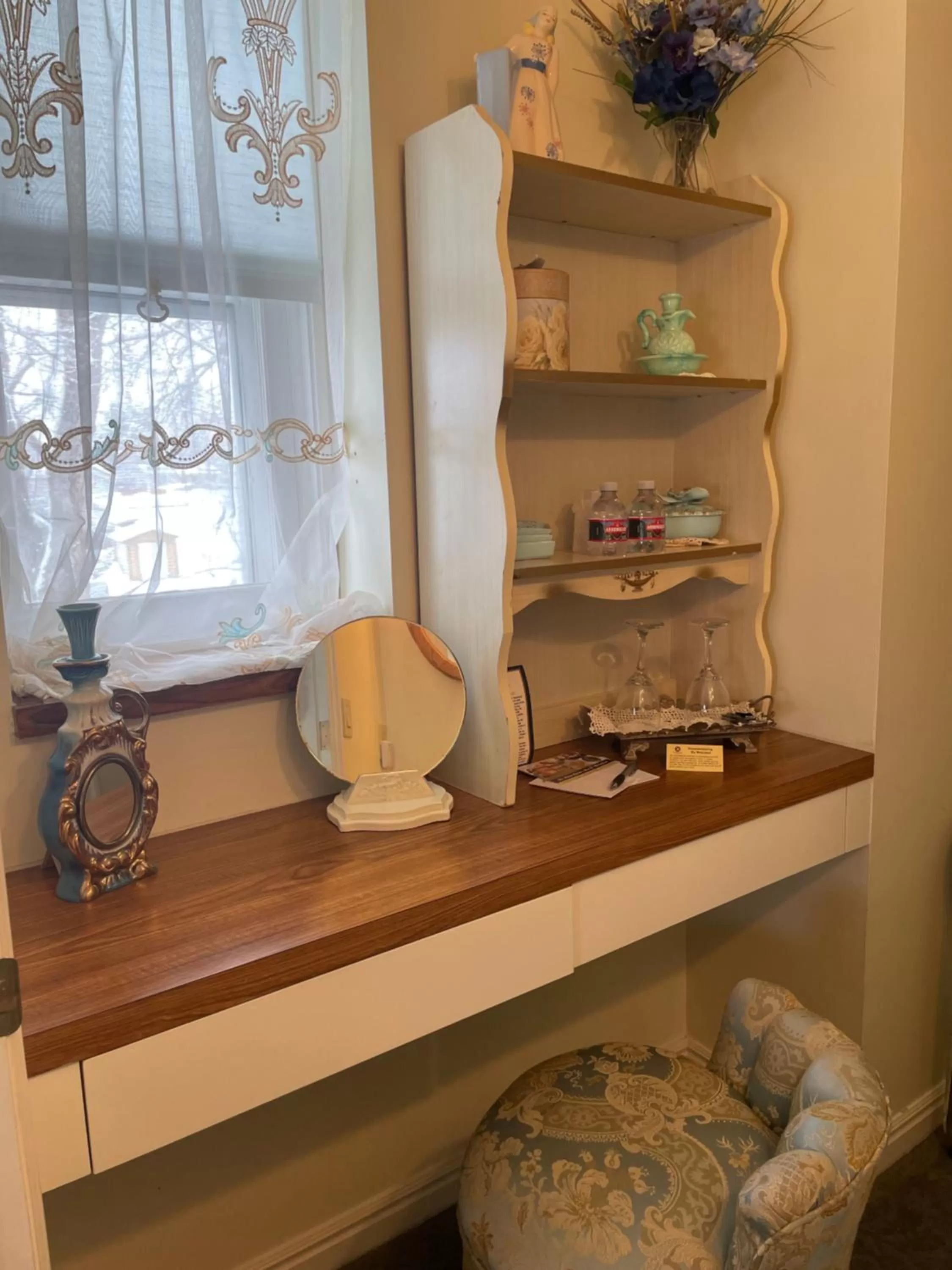 Seating area in Heber Senator Bed and Breakfast