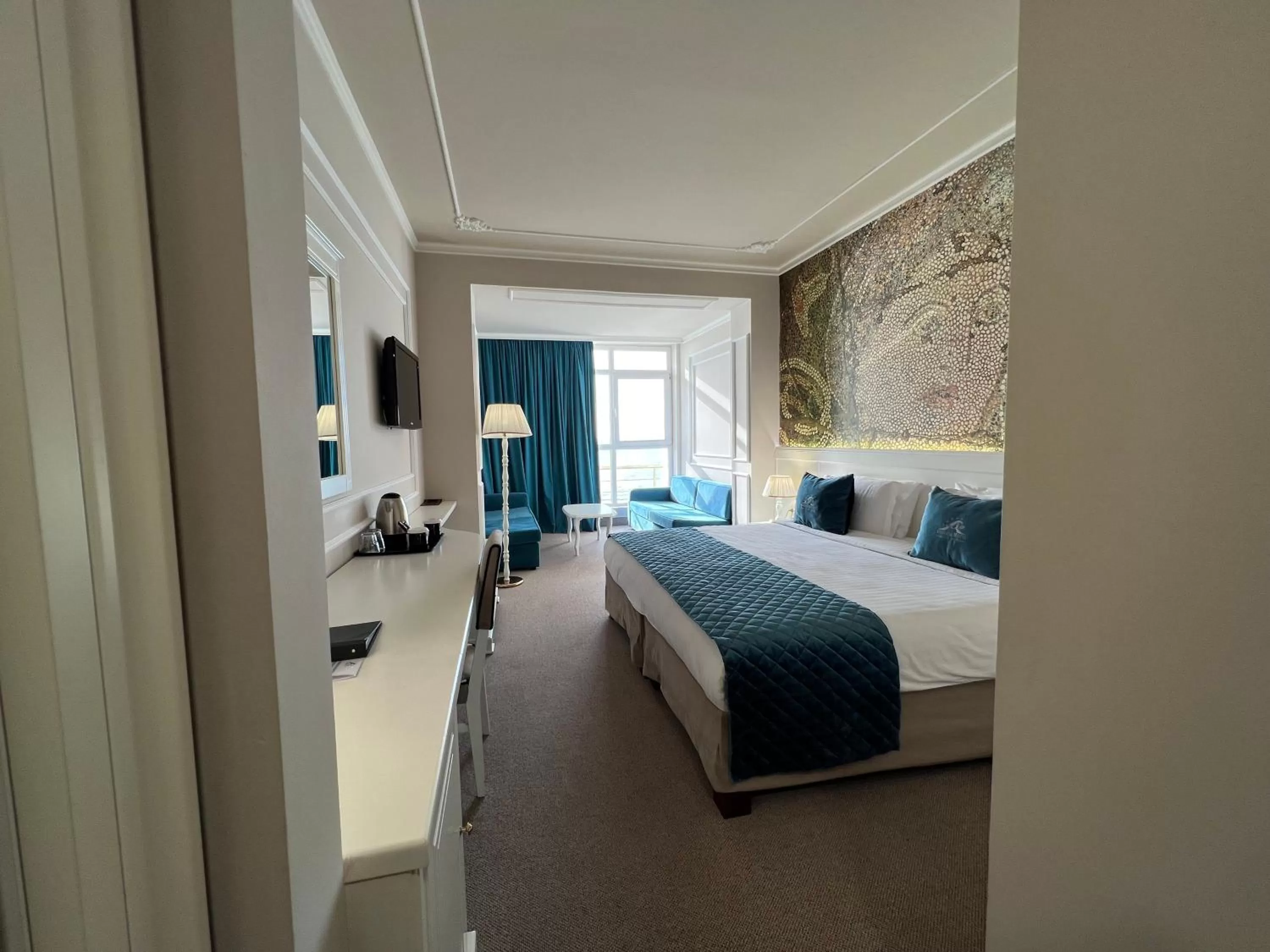 Photo of the whole room, Bed in Adriatik Hotel, BW Premier Collection