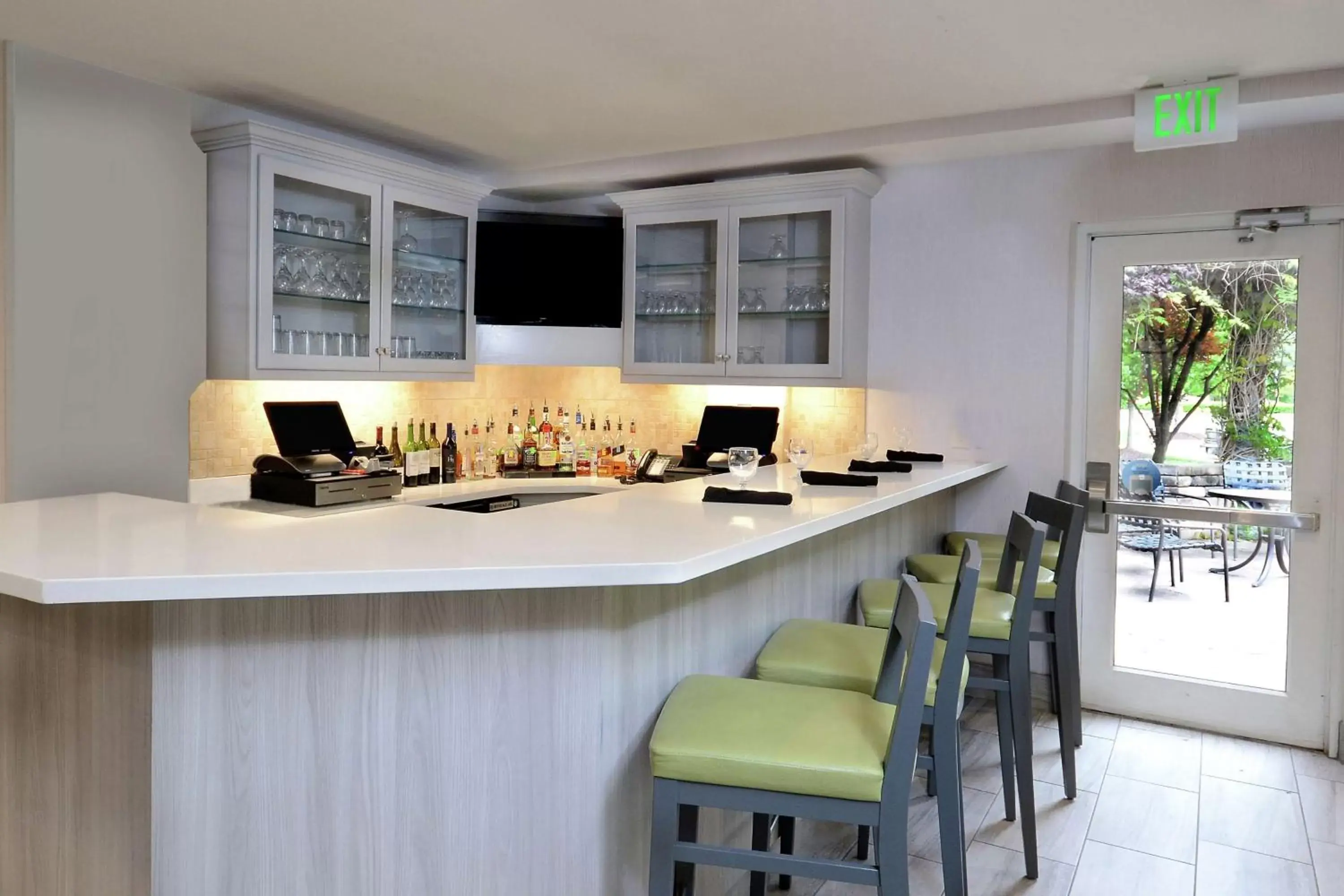 Lounge or bar in Hilton Garden Inn Greensboro