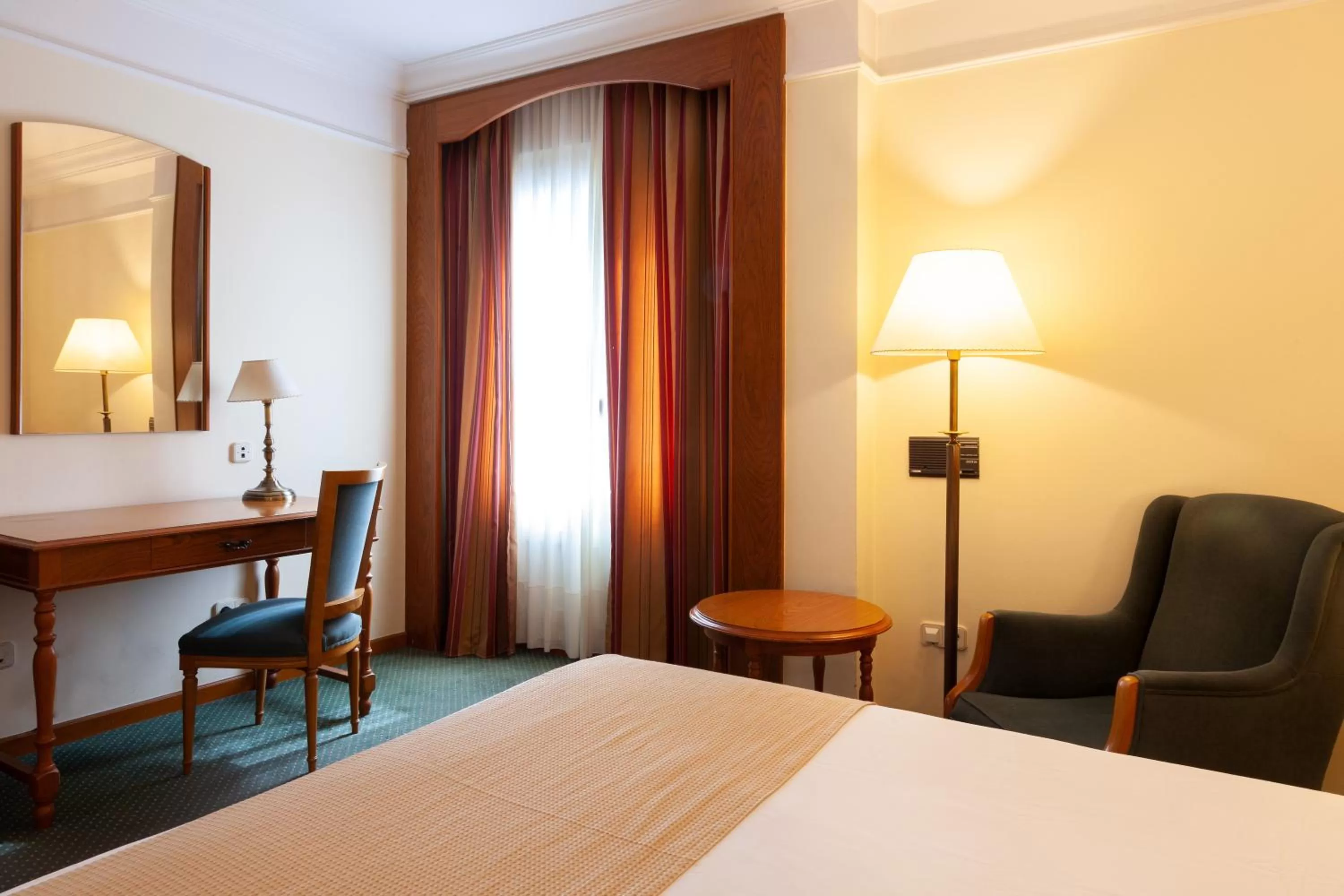 Bedroom, Bed in Hotel Hoyuela