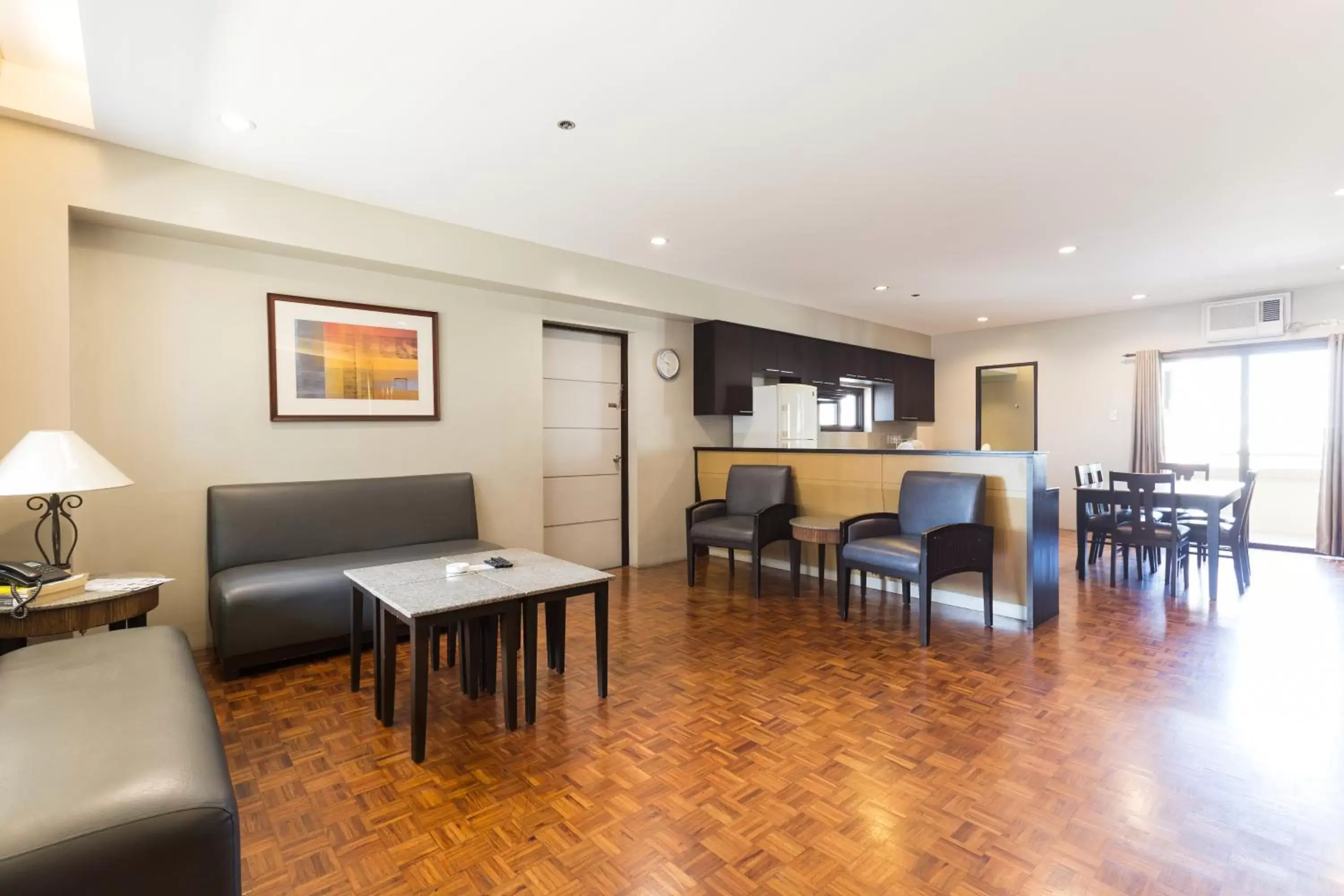 Dining Area in Tropicana Suites