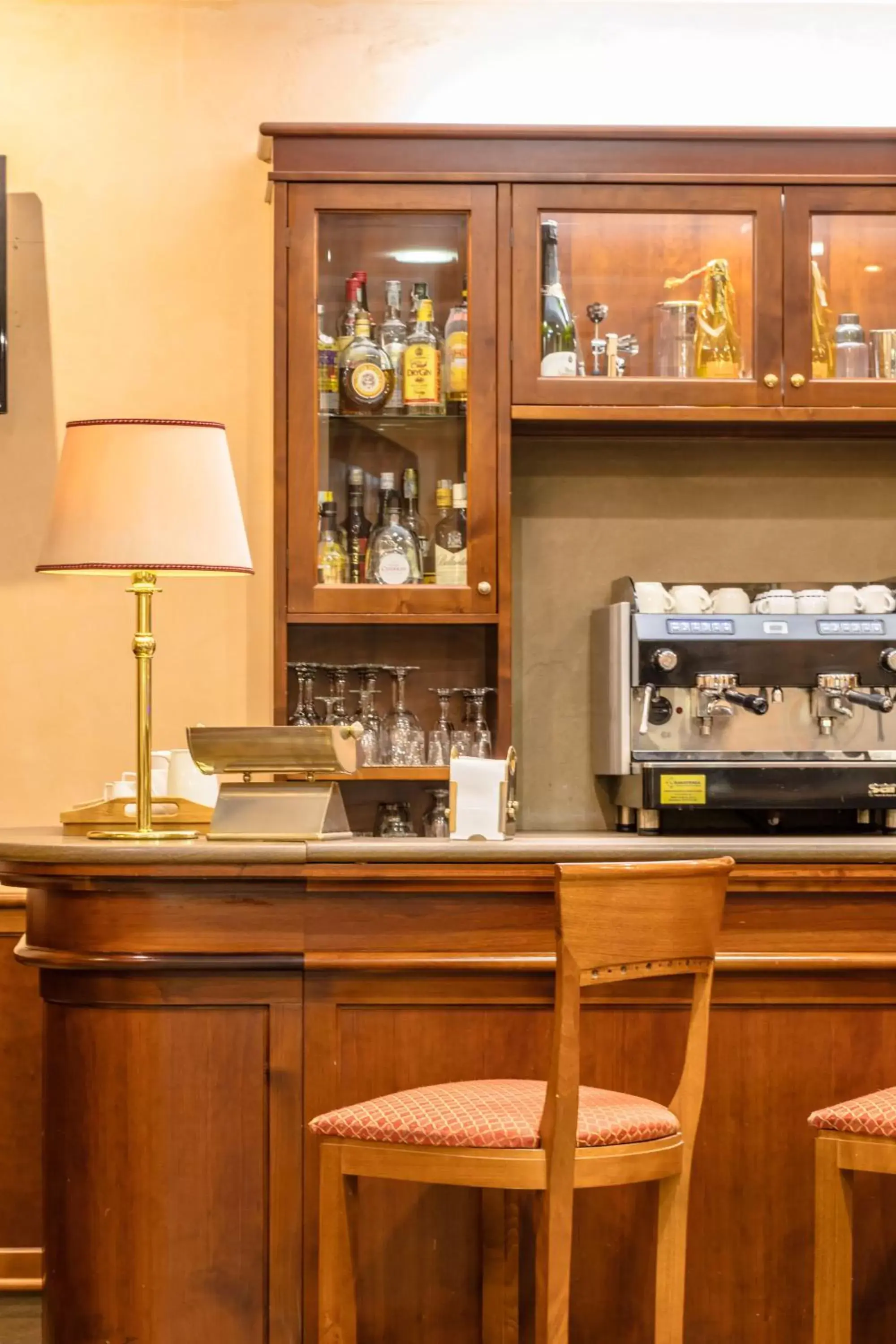 Breakfast, Lounge/Bar in Hotel Traiano