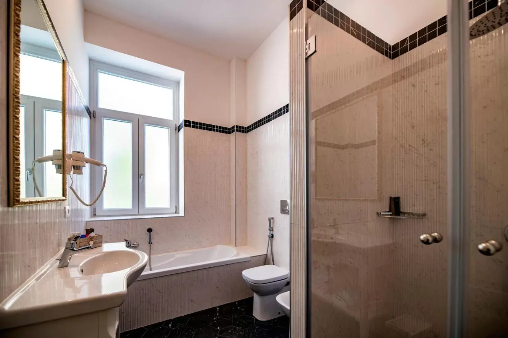 Bathroom in Villa Elisio Hotel & Spa