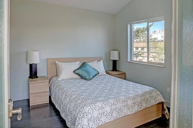 Photo of the whole room, Bed in The Vue B&B