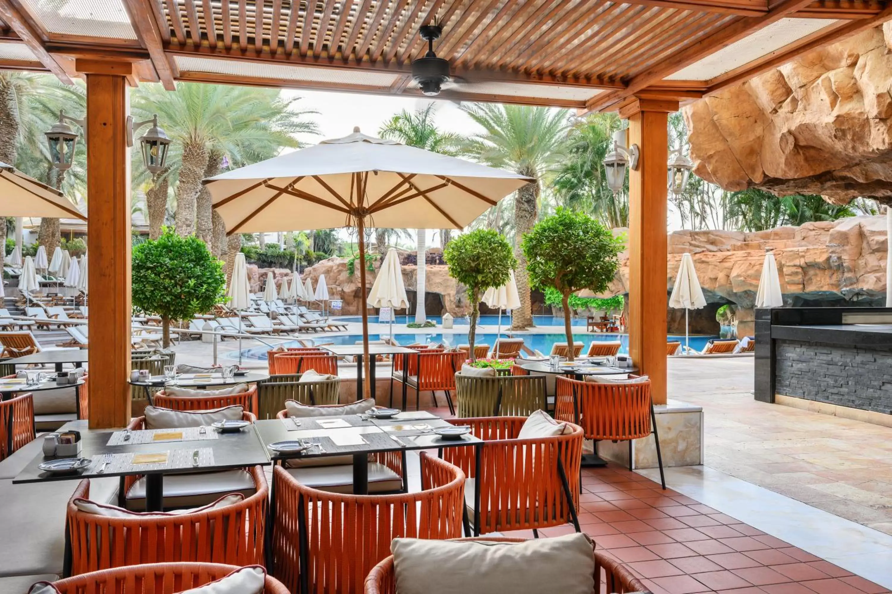 Restaurant/Places to Eat in Royal Beach Eilat by Isrotel Exclusive