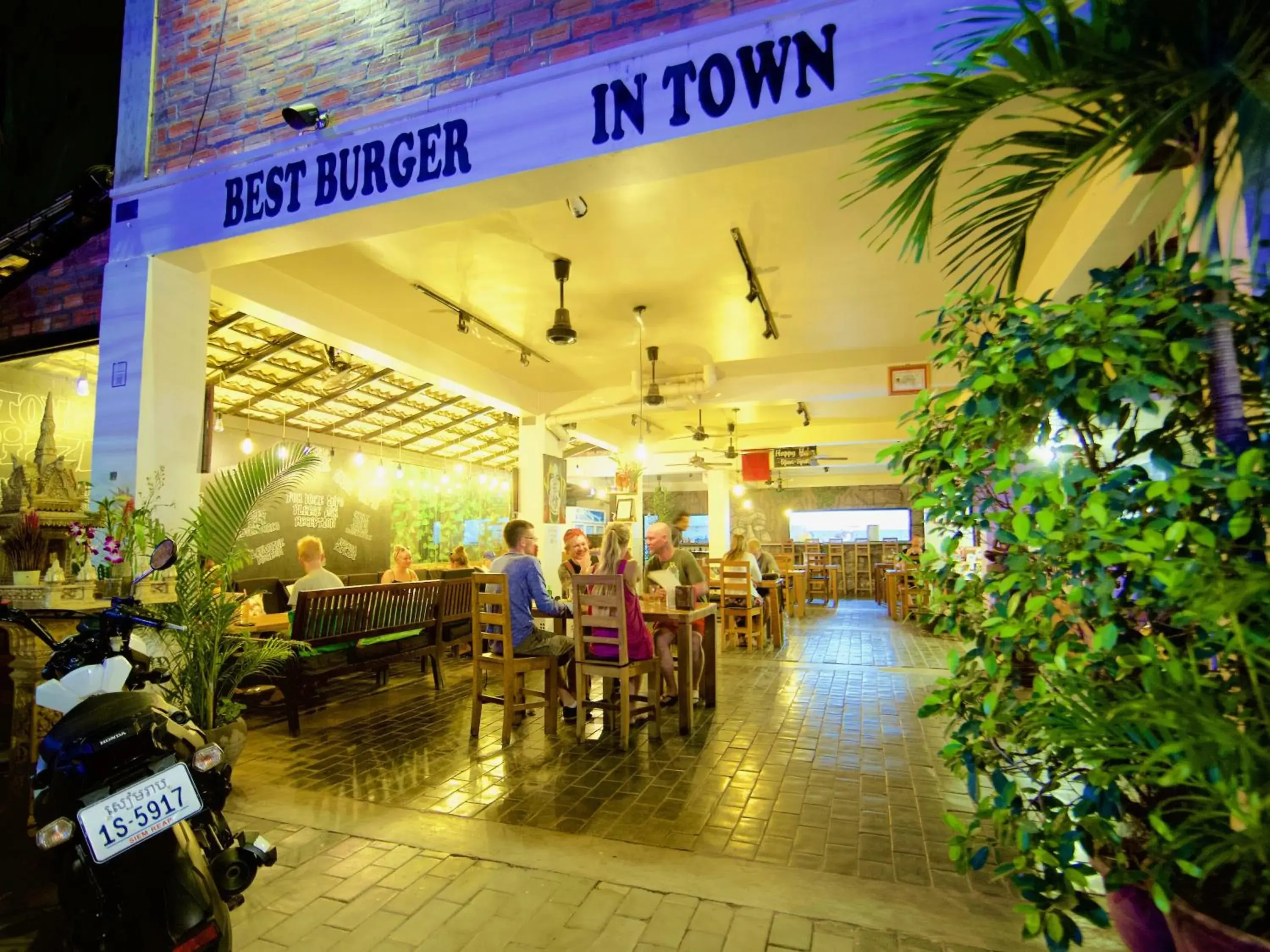 Restaurant/places to eat in Naga Angkor Hostel