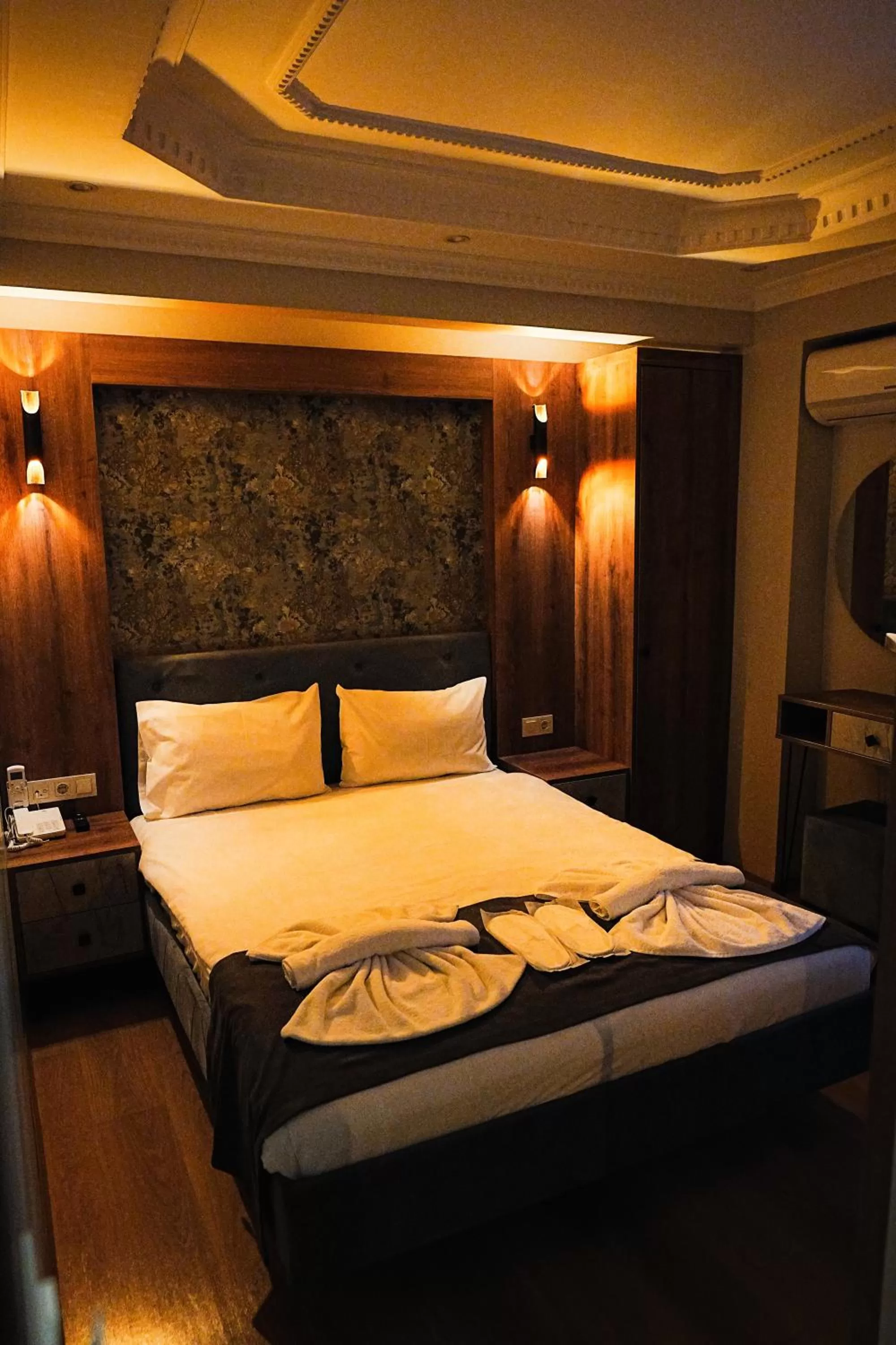 Massage, Bed in Reyyan Hotel