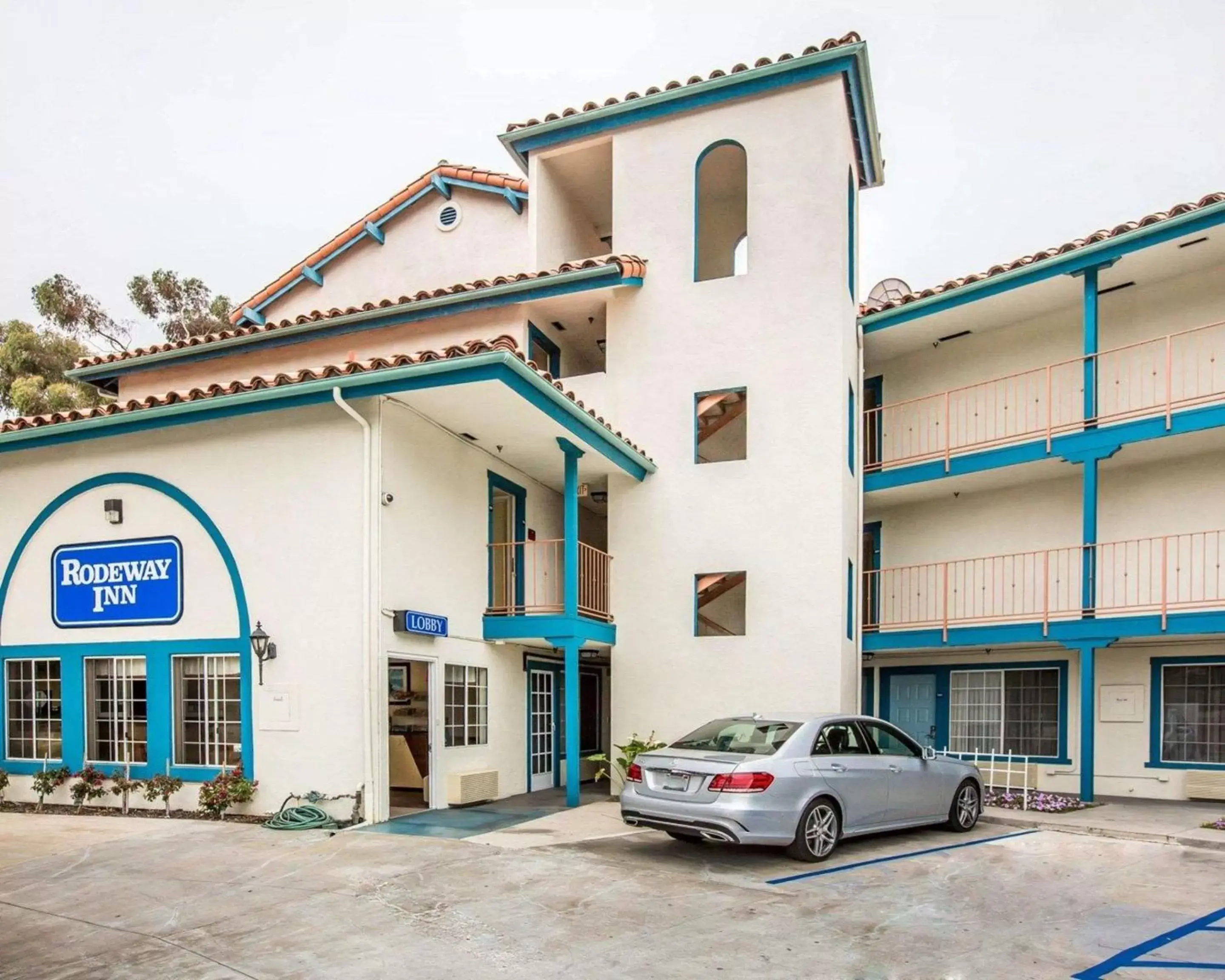 Property building in Rodeway Inn San Clemente Beach Property building in Rodeway Inn San Clemente Beach