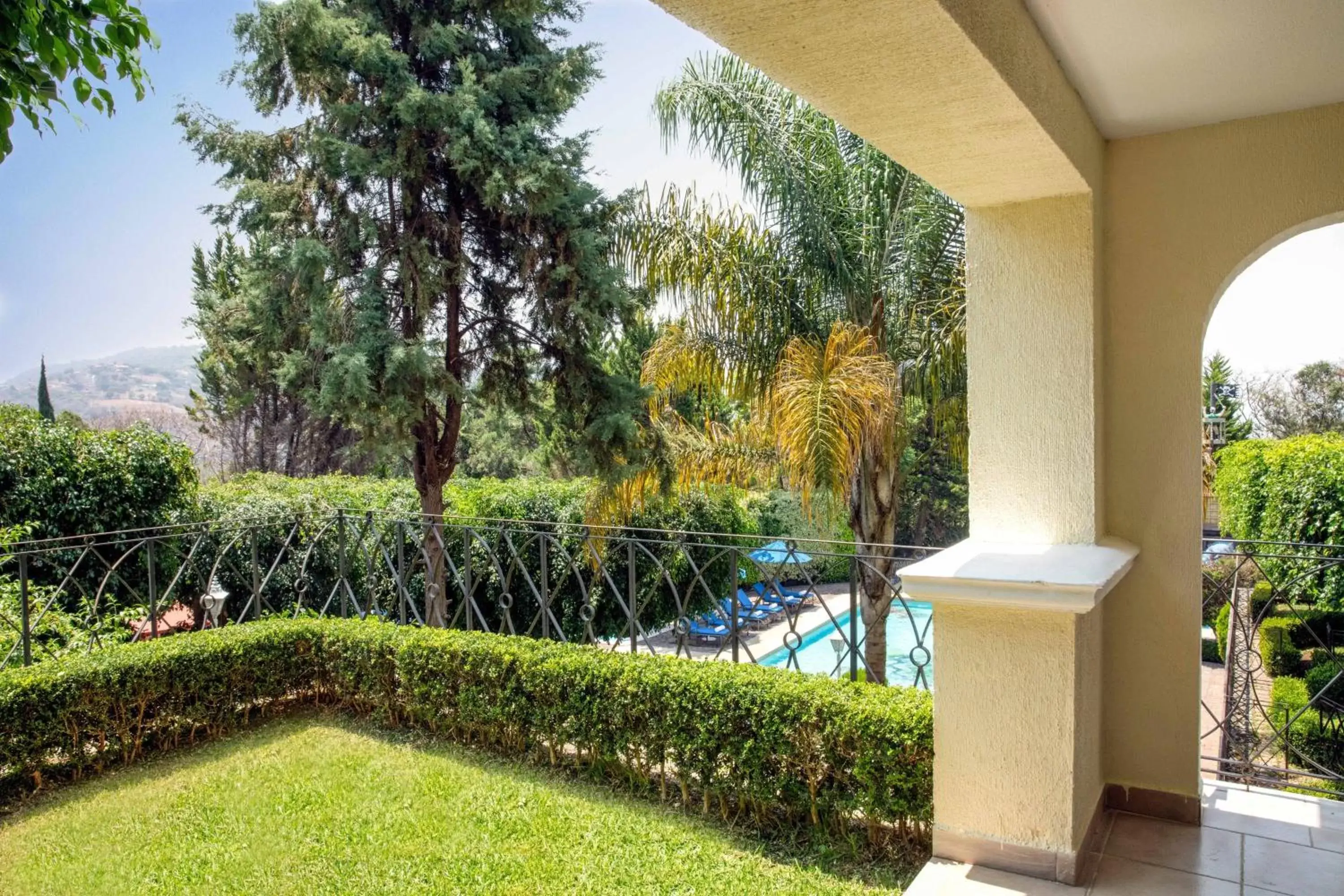 Swimming pool, Garden in Ixtapan de la Sal Marriott Hotel & Spa