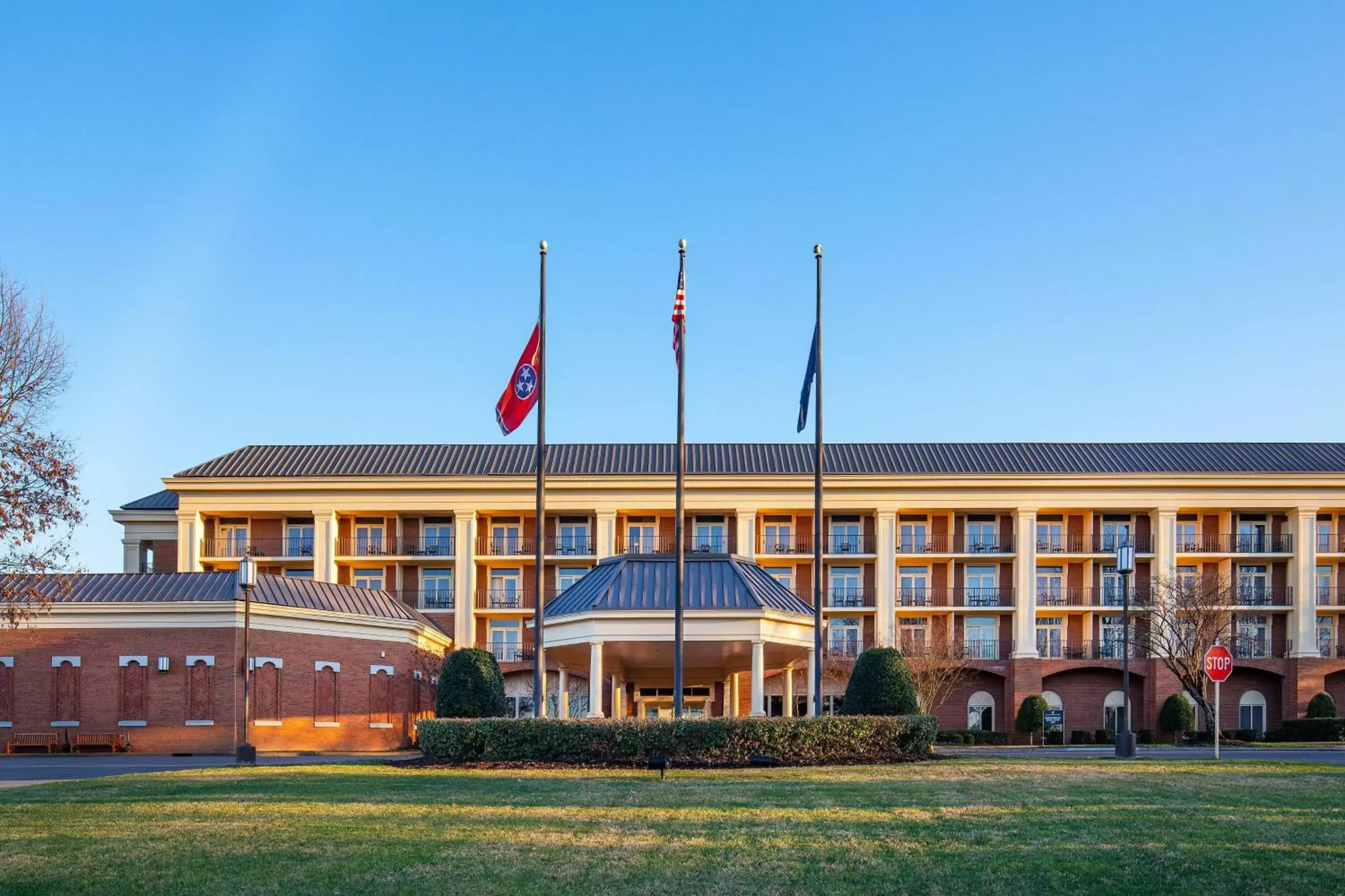 Property Building in Sheraton Music City Nashville Airport
