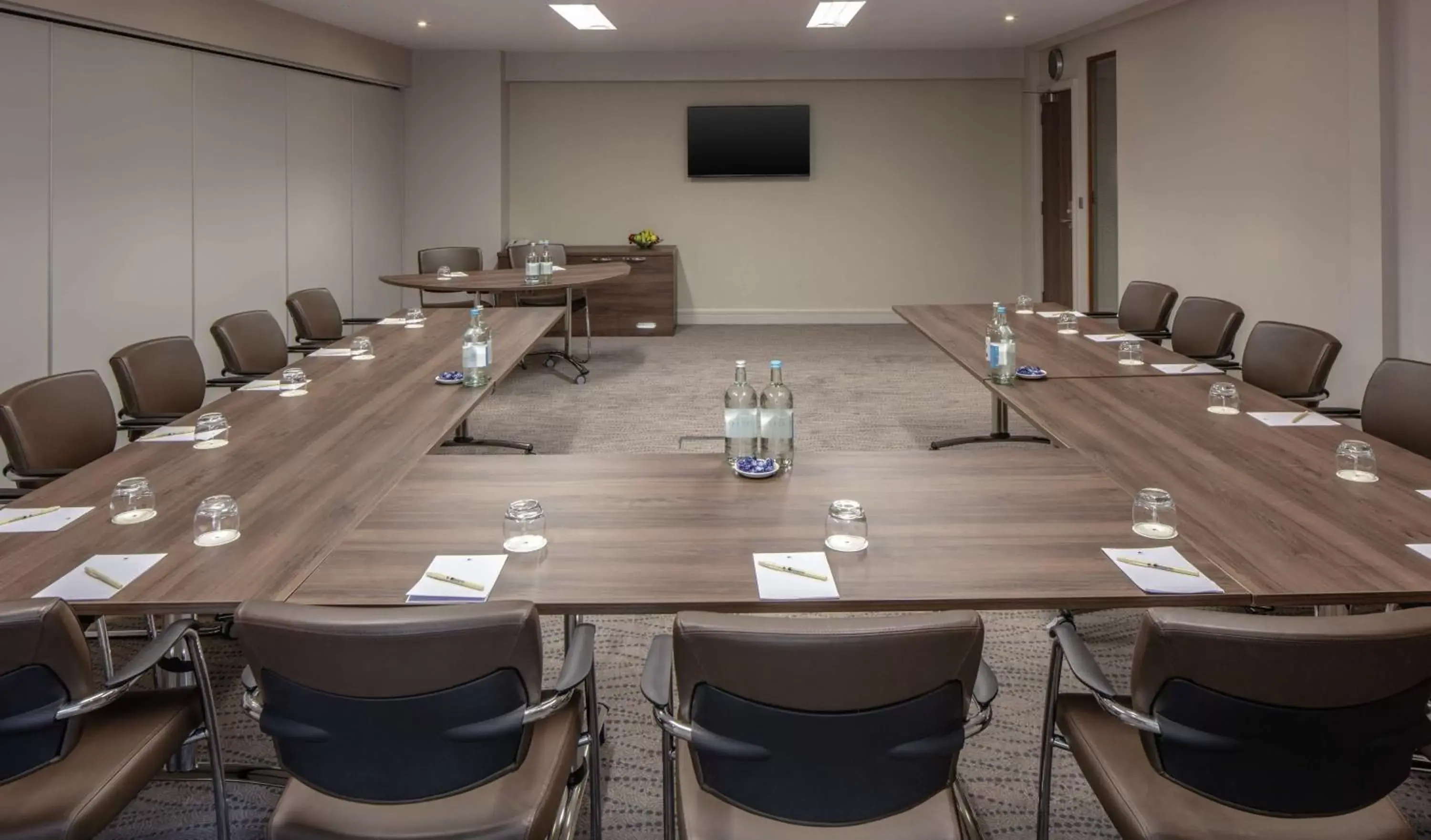 Meeting/conference room in DoubleTree by Hilton Bristol City Centre