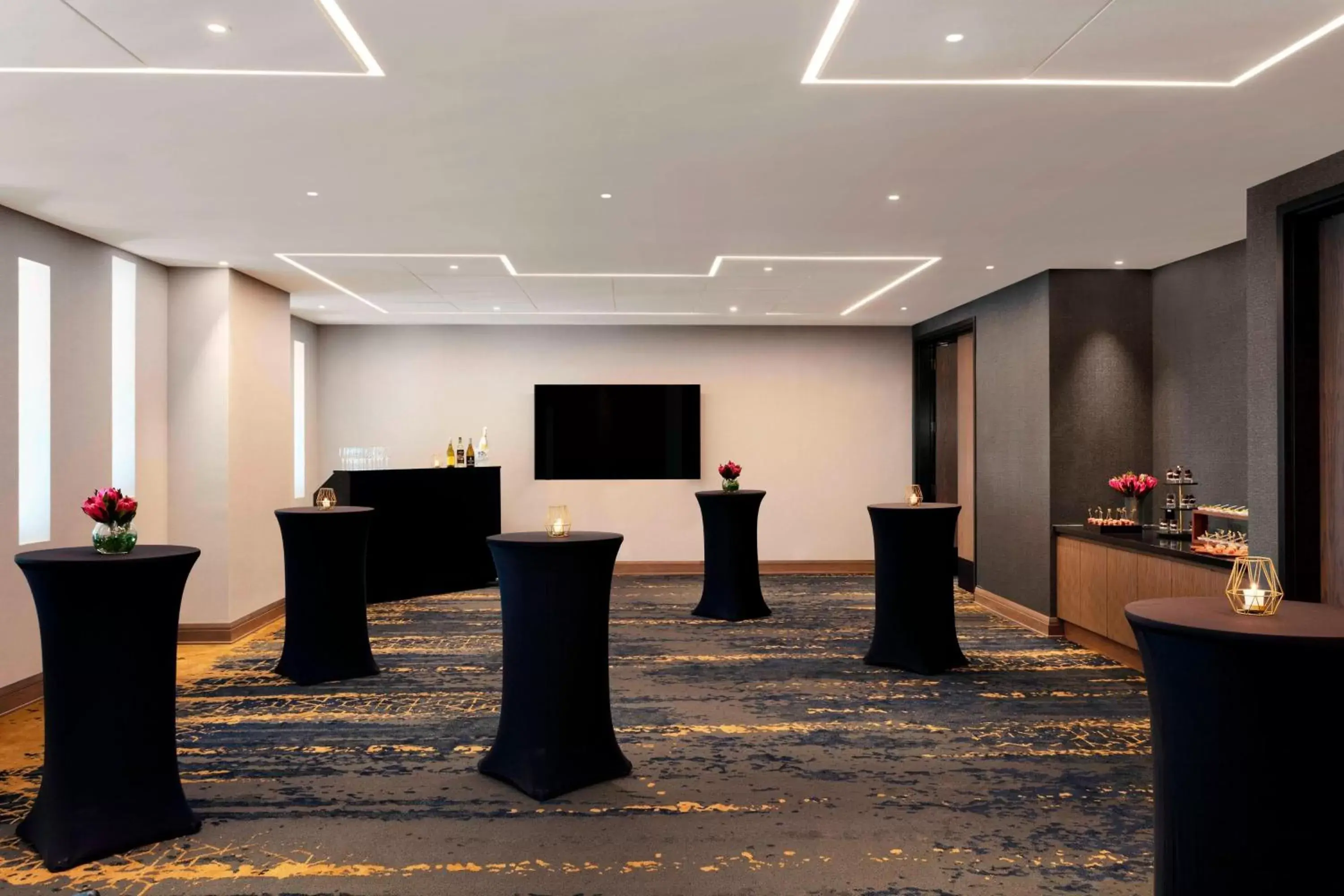 Meeting/conference room in Sheraton Saint-Hyacinthe Hotel