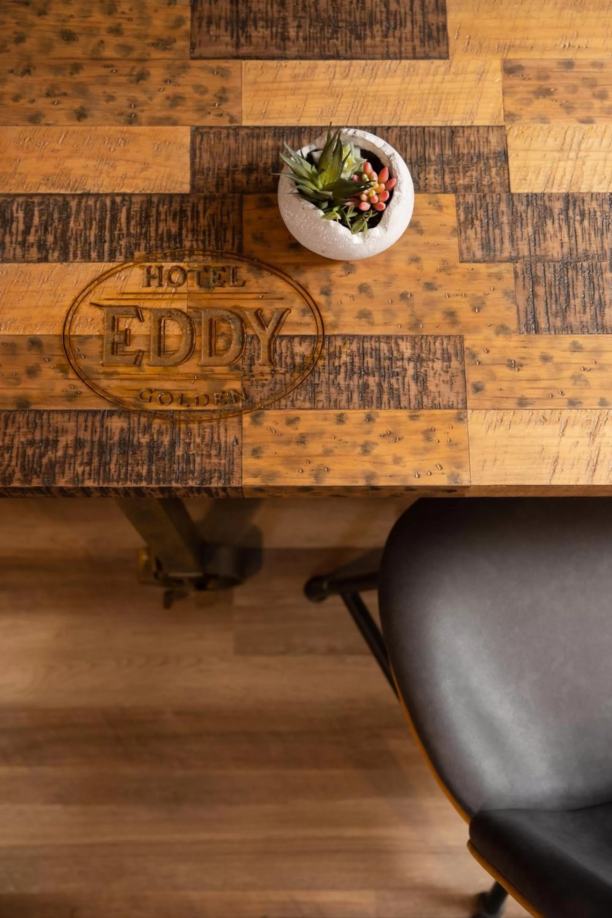 Restaurant/places to eat in The Eddy Taproom & Hotel