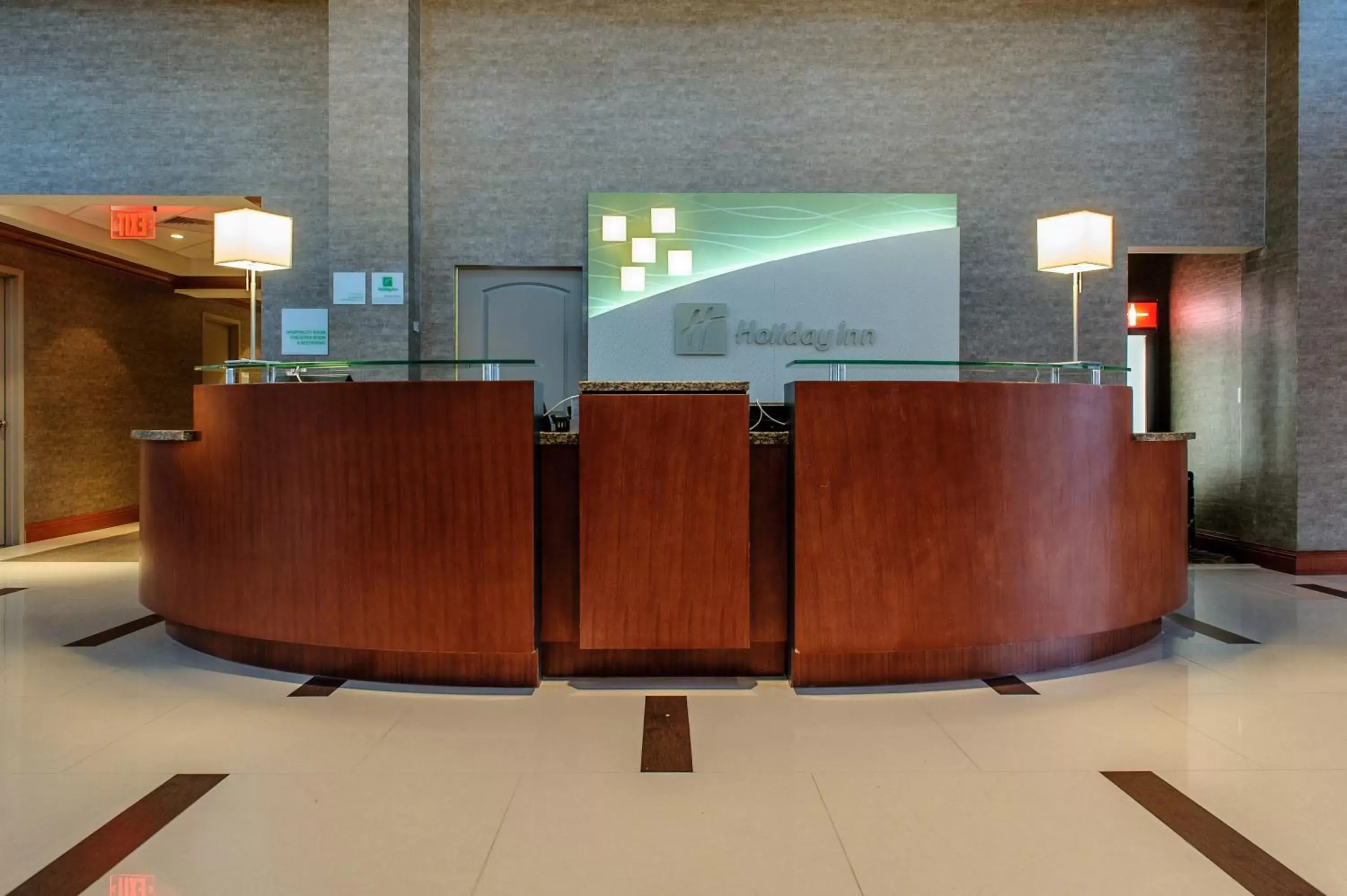 Property building, Lobby/Reception in Holiday Inn Plainview-Long Island, an IHG Hotel