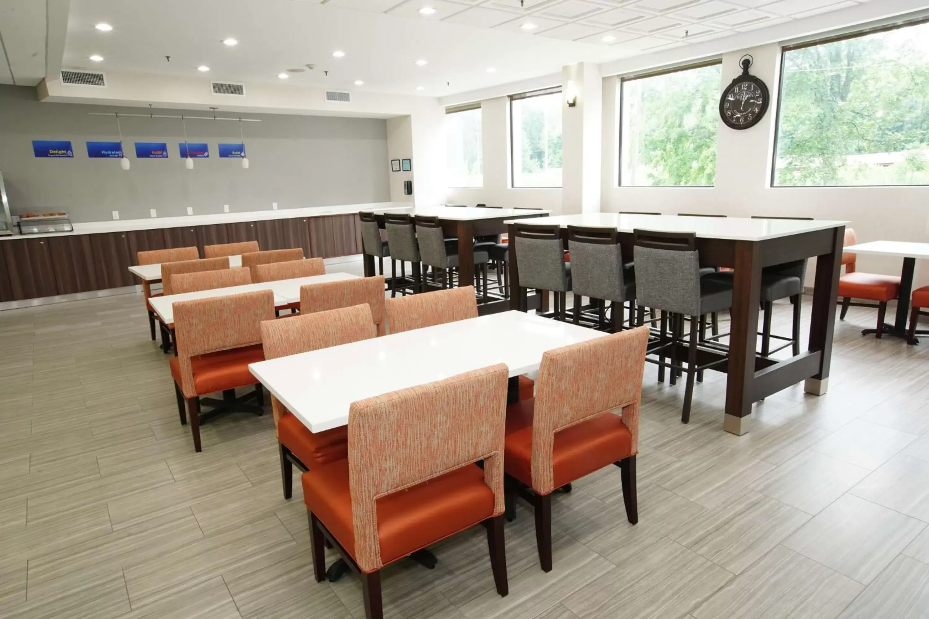 Lobby or reception, Restaurant/Places to Eat in Best Western Paramus Hotel & Suites