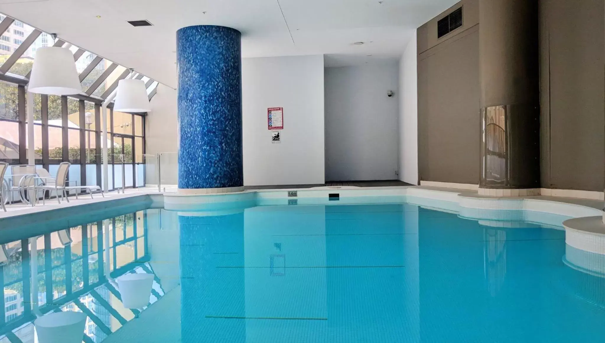 Swimming Pool in Sydney Harbour Marriott Hotel at Circular Quay