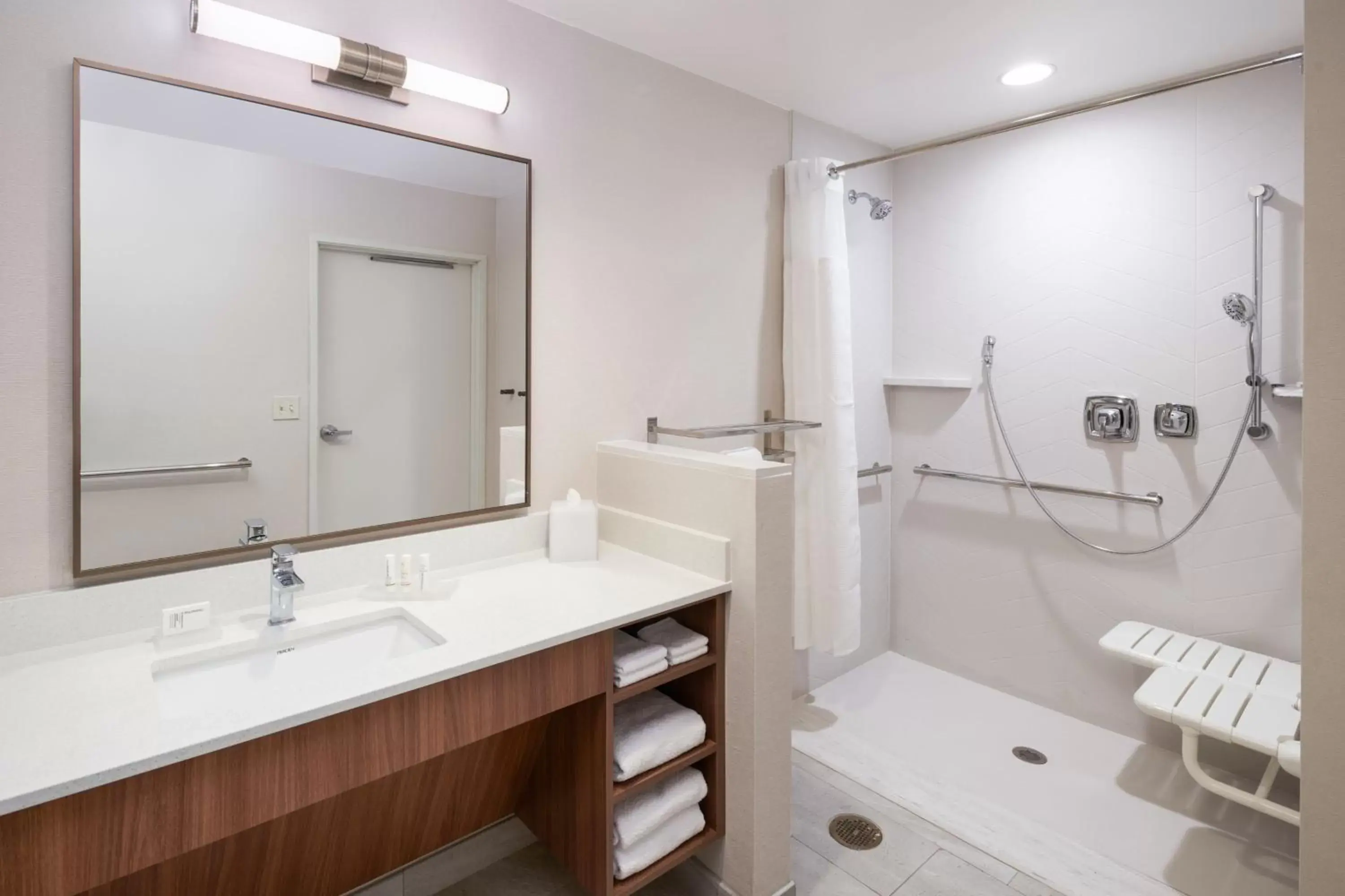 Bathroom in Fairfield by Marriott Inn & Suites West Palm Beach