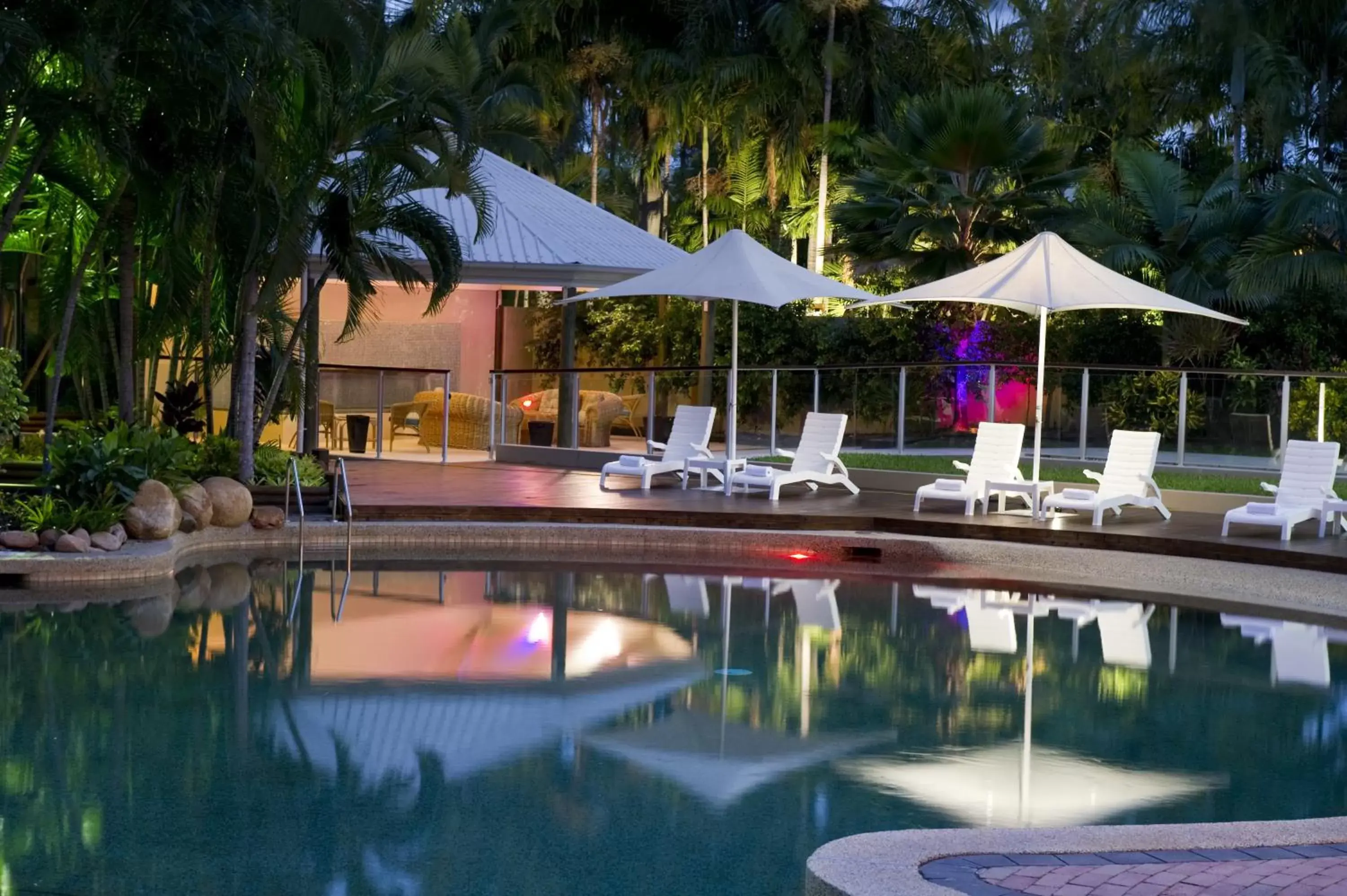 Swimming Pool in Mercure Townsville