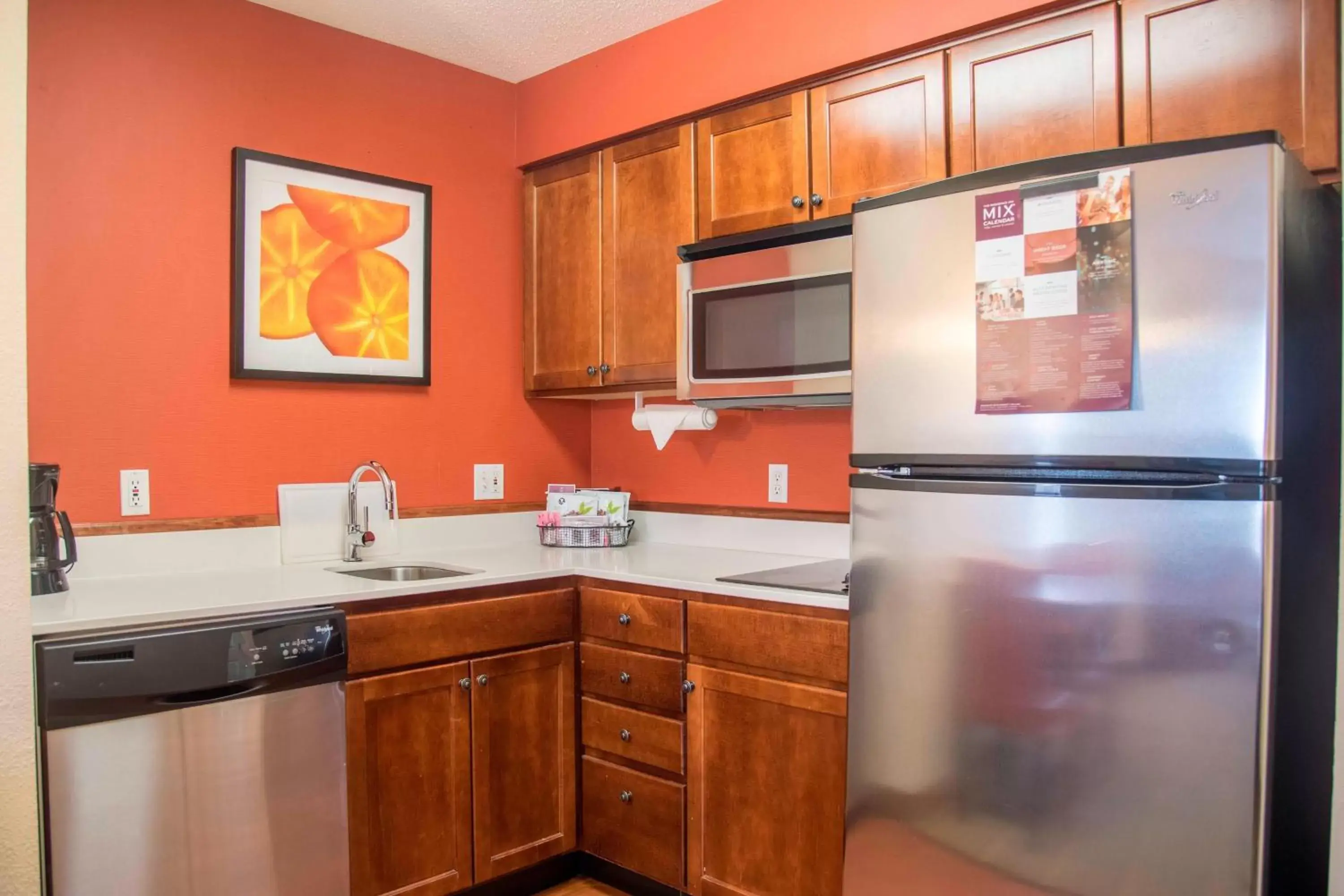 Bedroom, Kitchen/Kitchenette in Residence Inn Holland