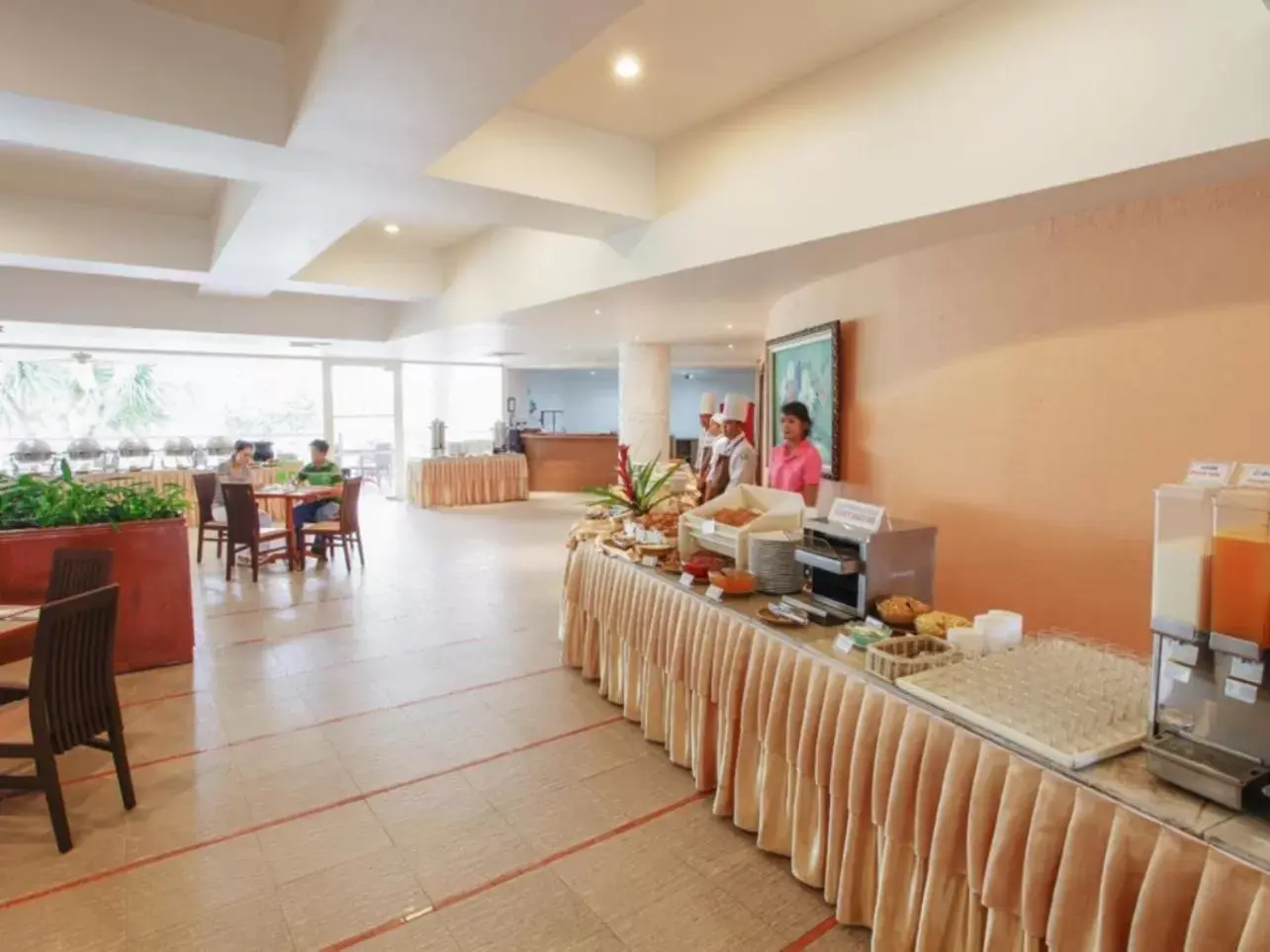 Breakfast, Restaurant/Places to Eat in Hotel Tropicana Pattaya - SHA Extra Plus