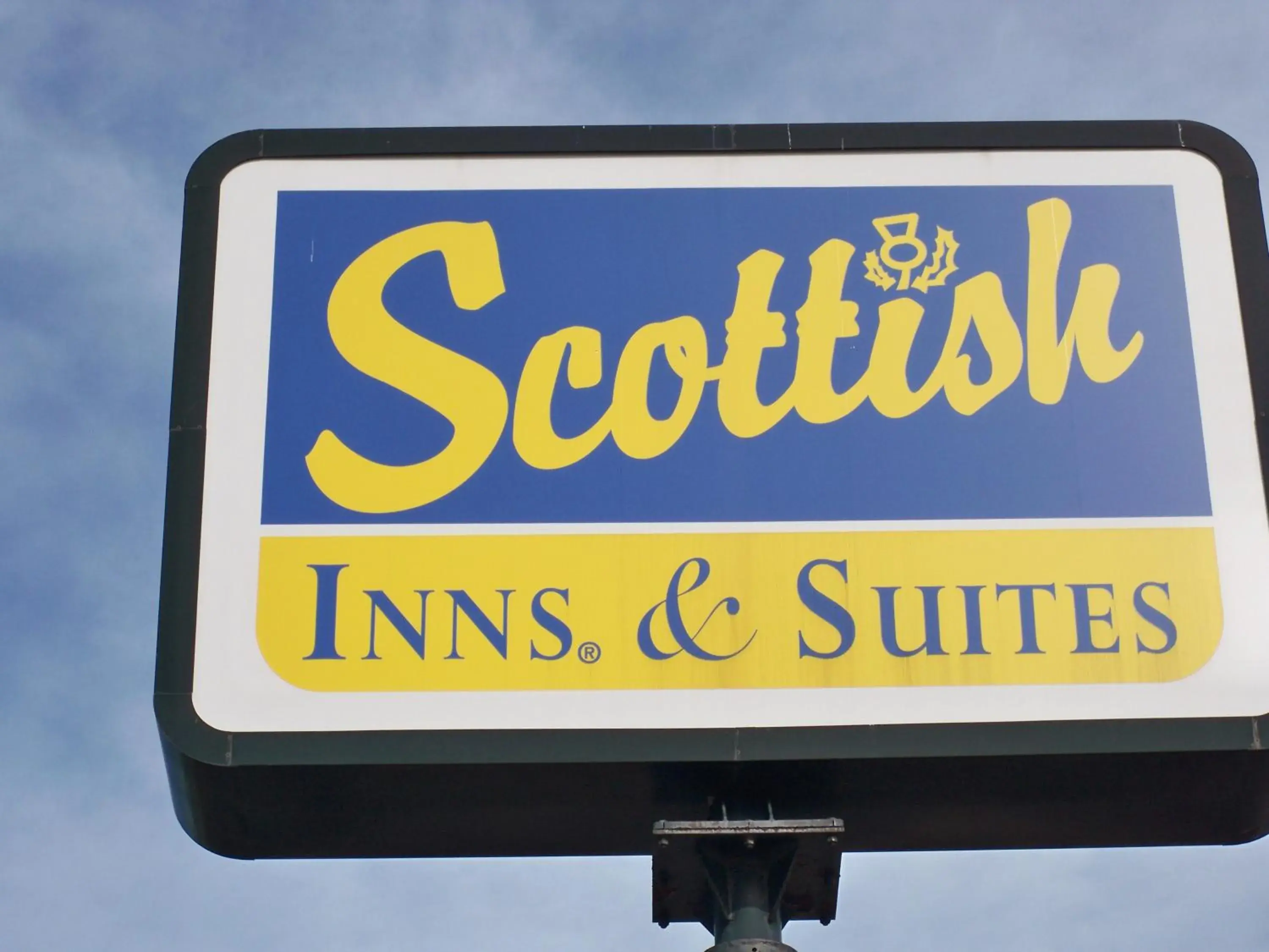 Property logo or sign in Scottish Inn and Suites Beaumont